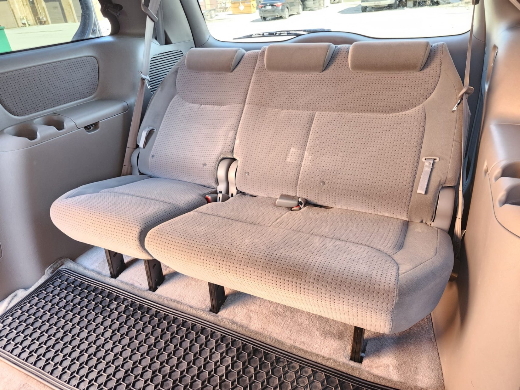 /rahmanmotors/2006-Toyota-Sienna-450463969357219.jpg