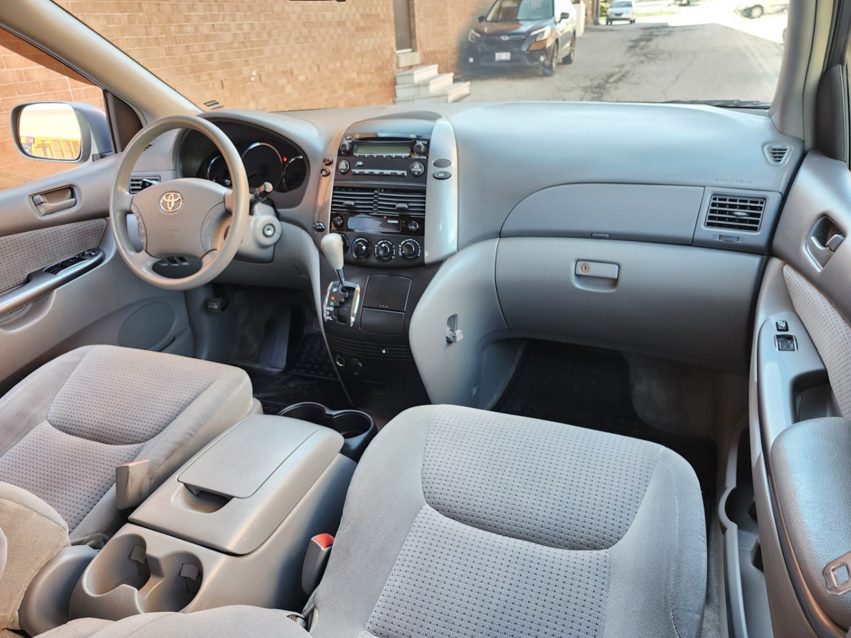 /rahmanmotors/2006-Toyota-Sienna-7435332294456951.jpg