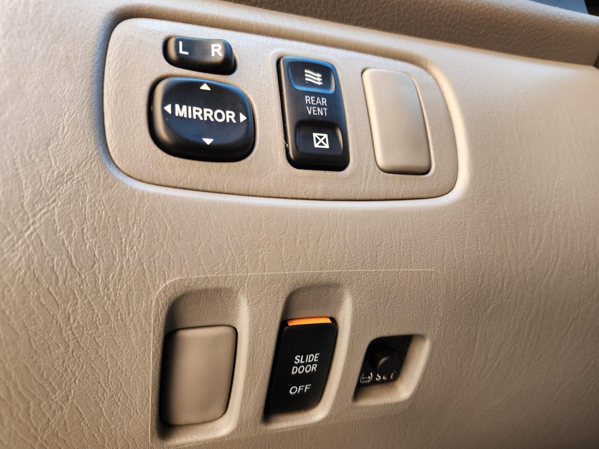 /rahmanmotors/2006-Toyota-Sienna-8200513756021941.jpg