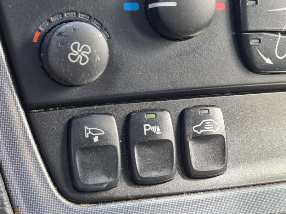/rahmanmotors/2006-Volvo-XC70-42320700660775246.jpg