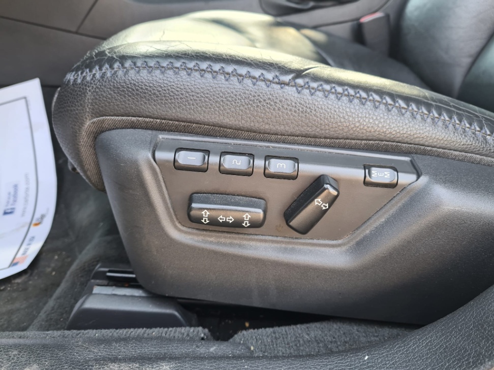 /rahmanmotors/2006-Volvo-XC70-5115963130331729.jpg