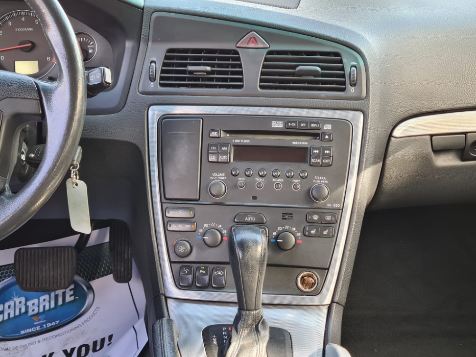 /rahmanmotors/2006-Volvo-XC70-8945312425354459.jpg