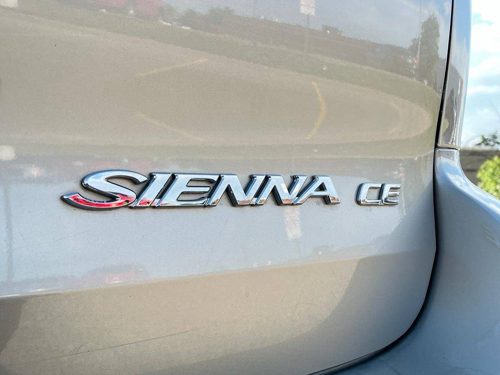 /rahmanmotors/2007-Toyota-Sienna-504631863239454.jpg