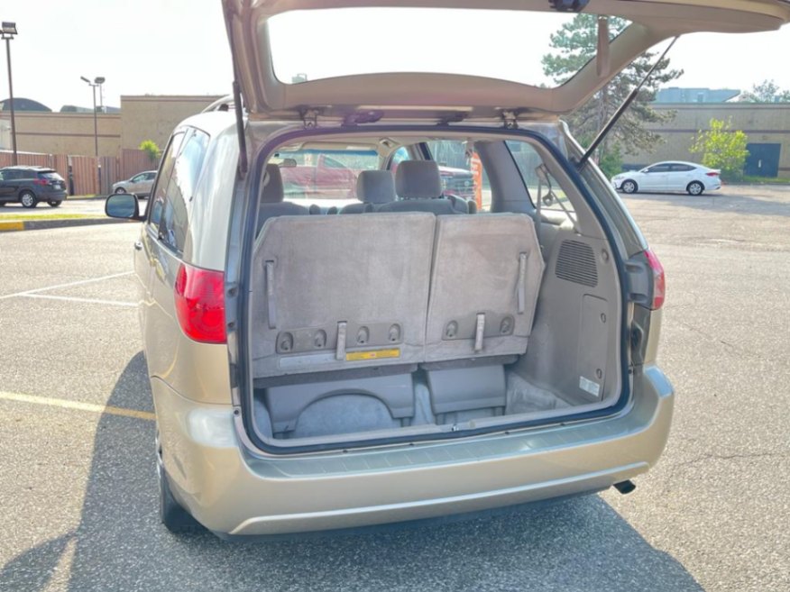 /rahmanmotors/2007-Toyota-Sienna-6394447263873844.jpg