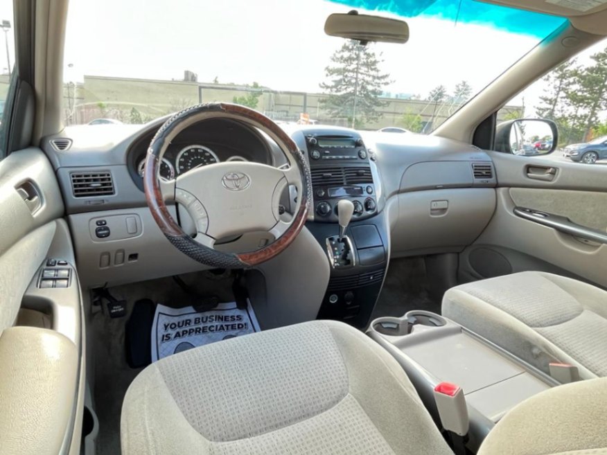 /rahmanmotors/2007-Toyota-Sienna-8429200335753471.jpg