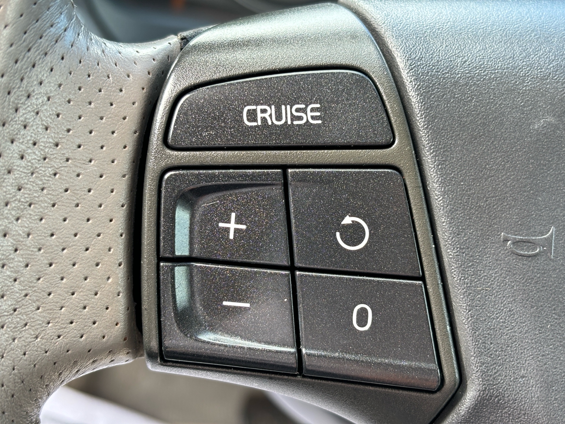 /rahmanmotors/2007-Volvo-C70-4072686411122777.jpg