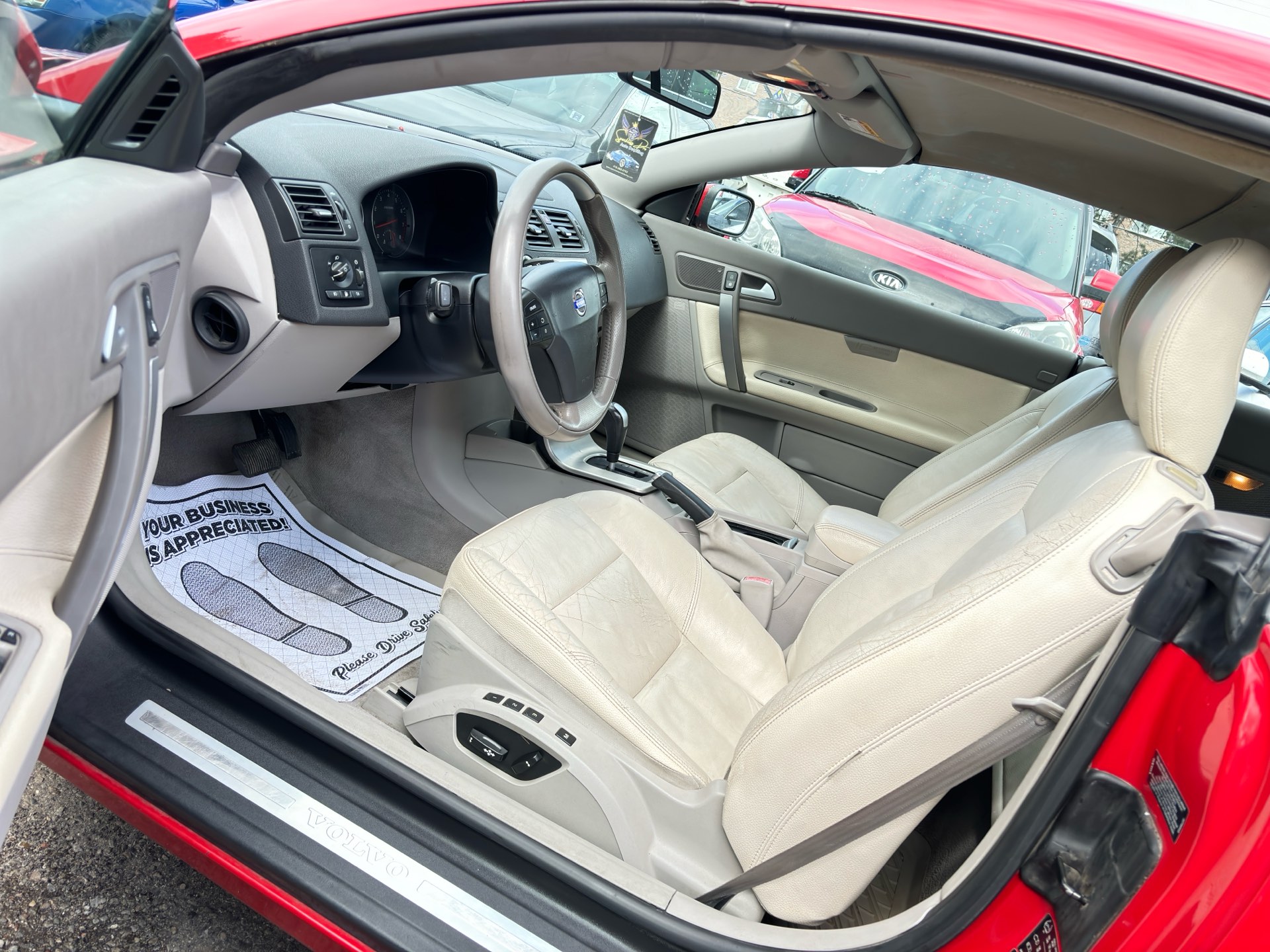 /rahmanmotors/2007-Volvo-C70-41416903831765417.jpg