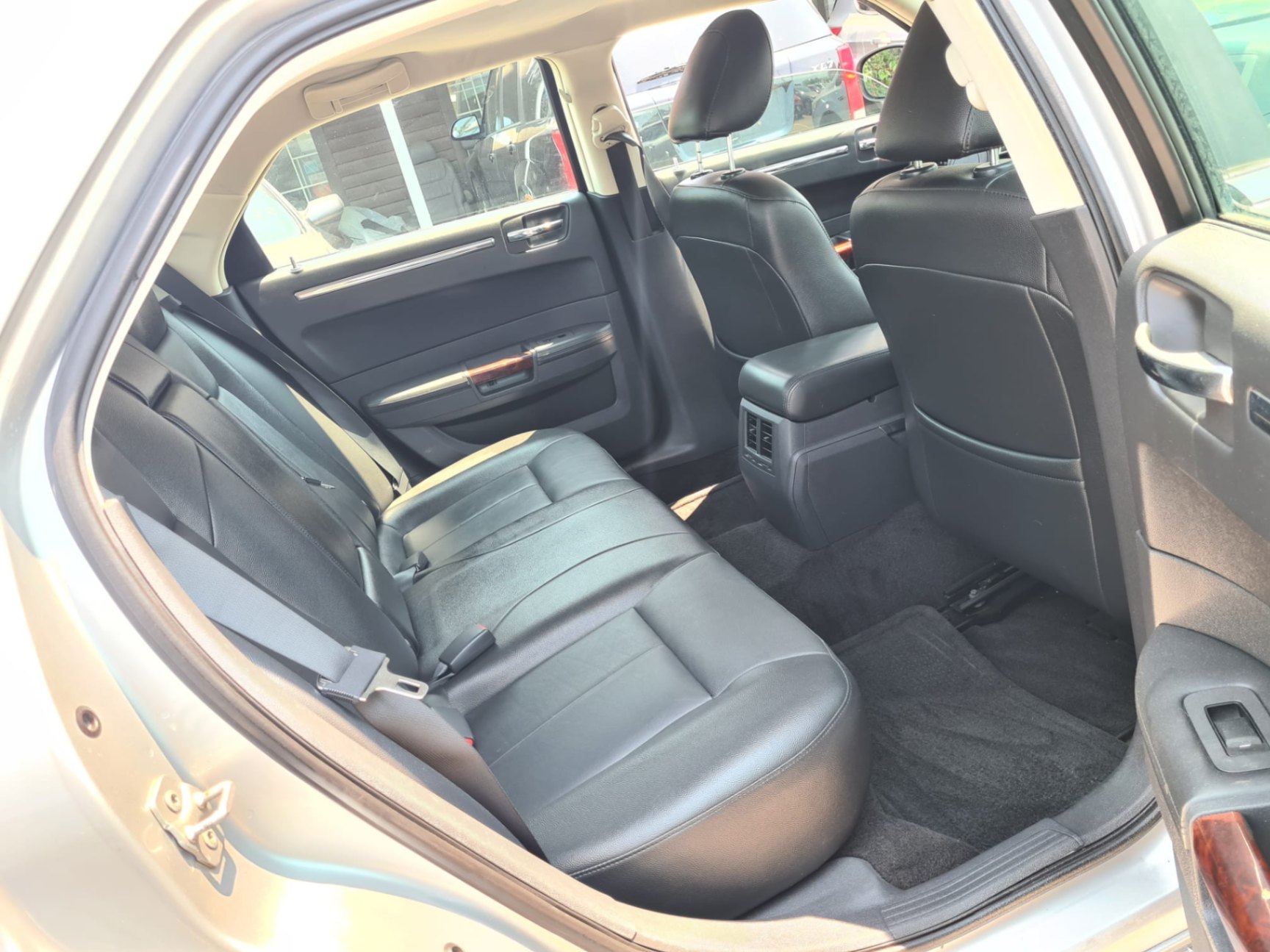 /rahmanmotors/2008-Chrysler-300-17439839738893093.jpg