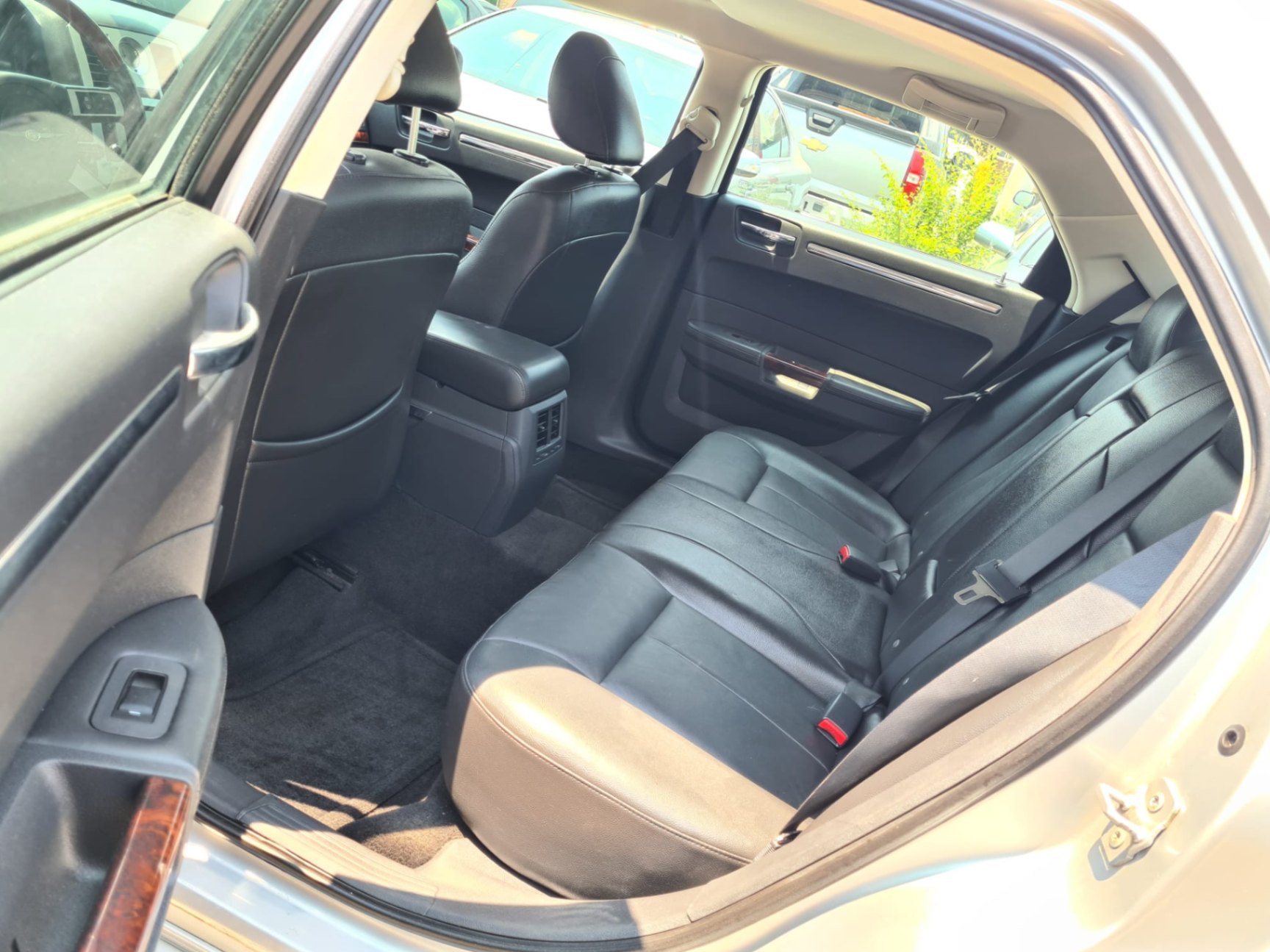 /rahmanmotors/2008-Chrysler-300-21633177640757517.jpg