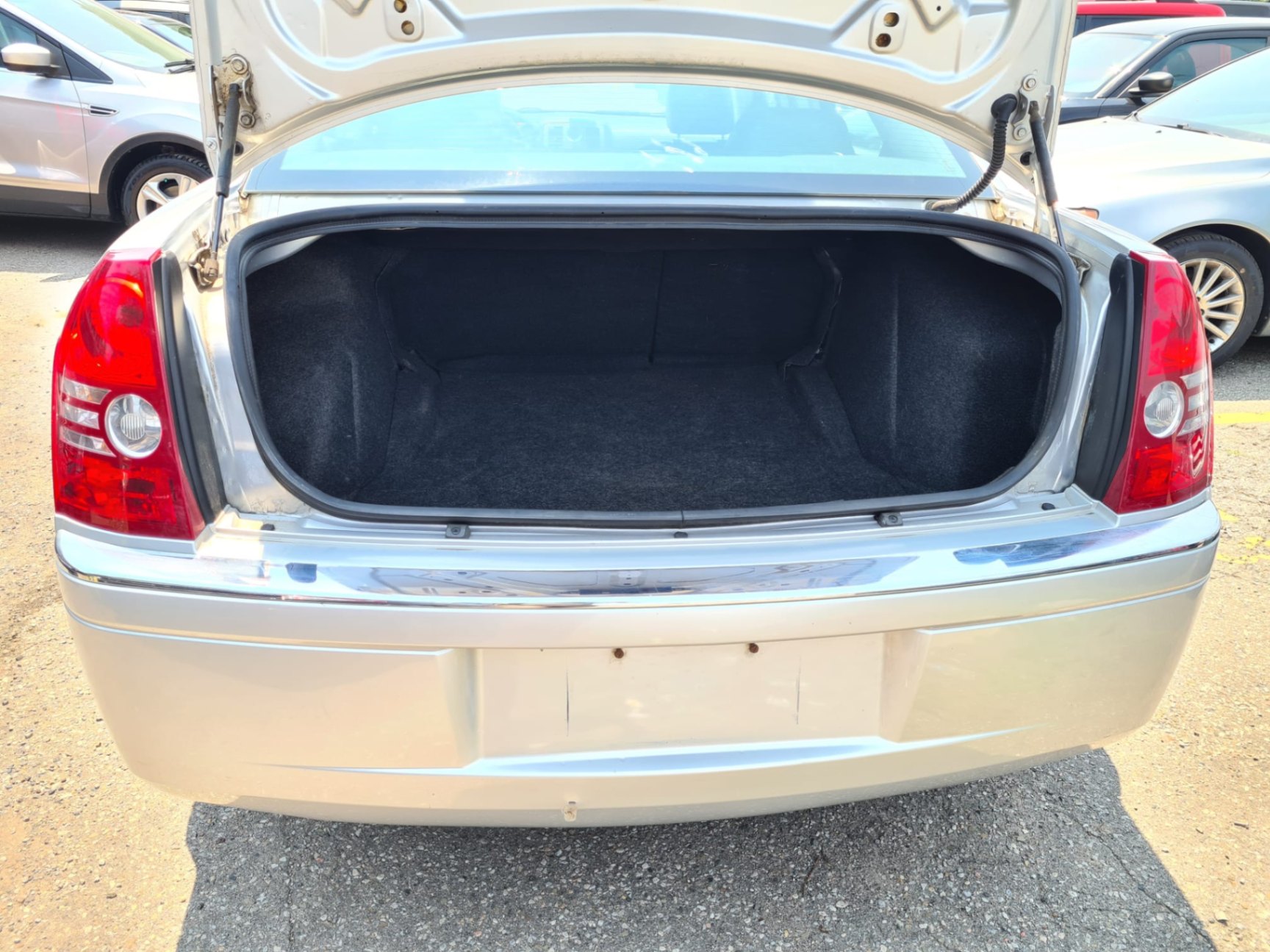 /rahmanmotors/2008-Chrysler-300-6254804915212744.jpg