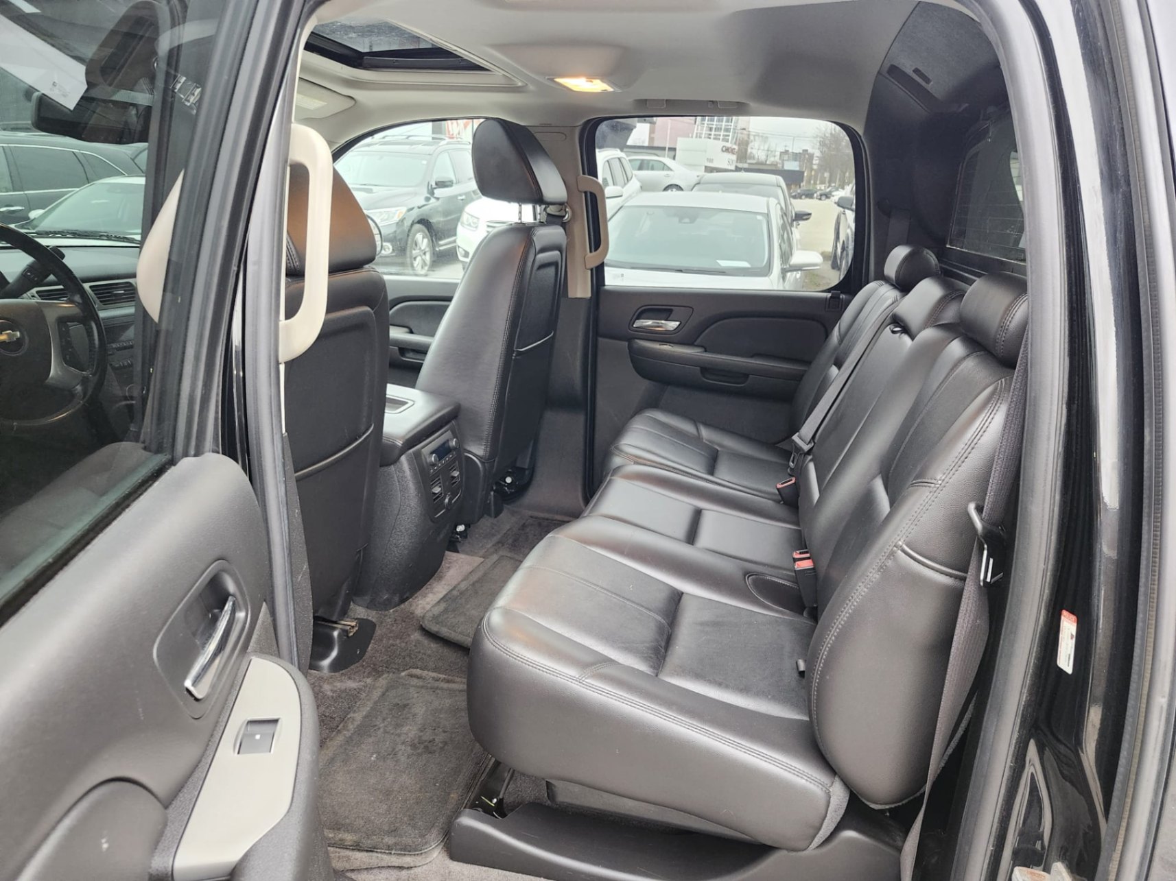 /rahmanmotors/2009-Chevrolet-Avalanche-6416542212131597.jpg