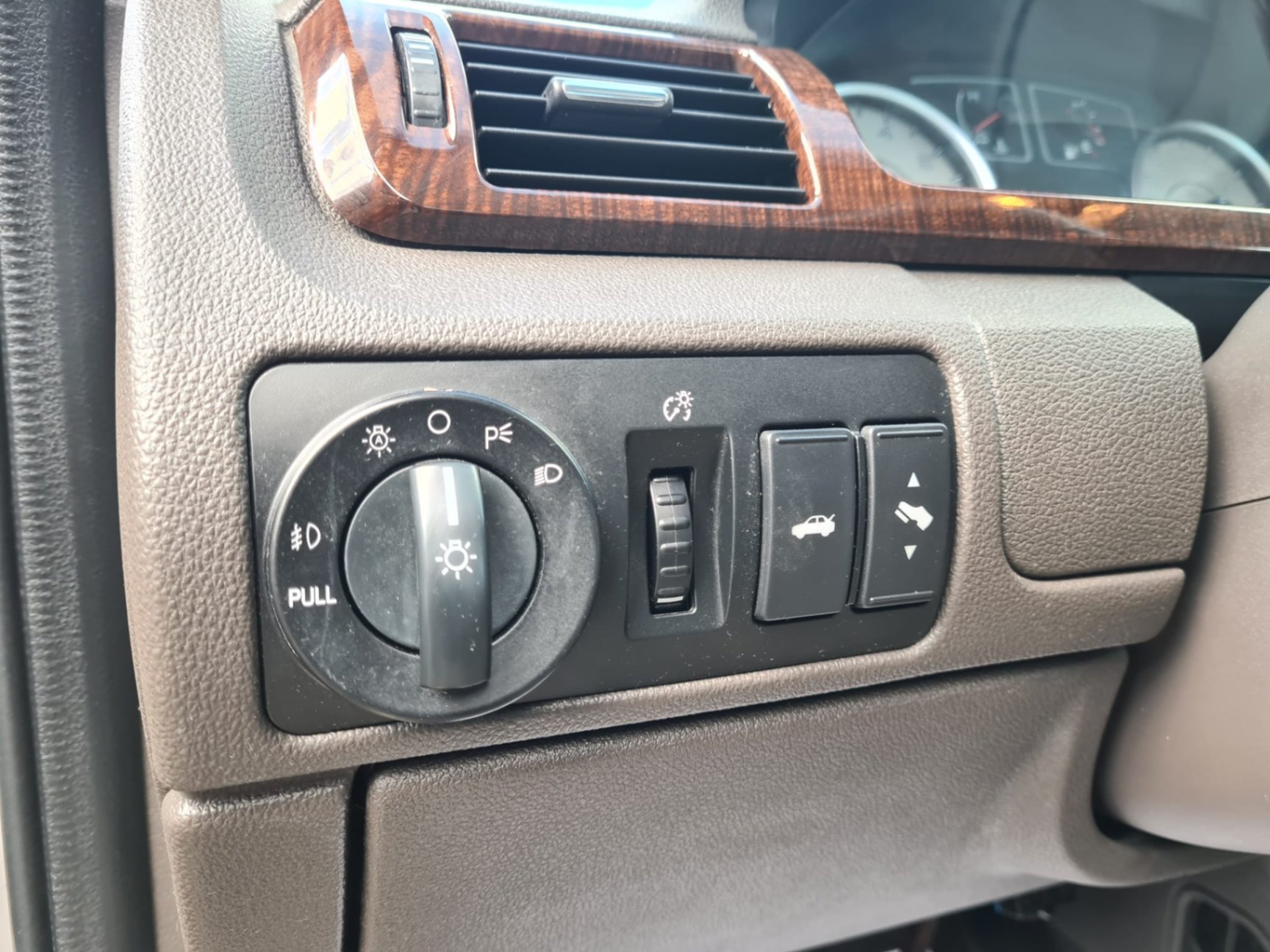 /rahmanmotors/2009-Ford-Taurus-2567720520430179.jpg