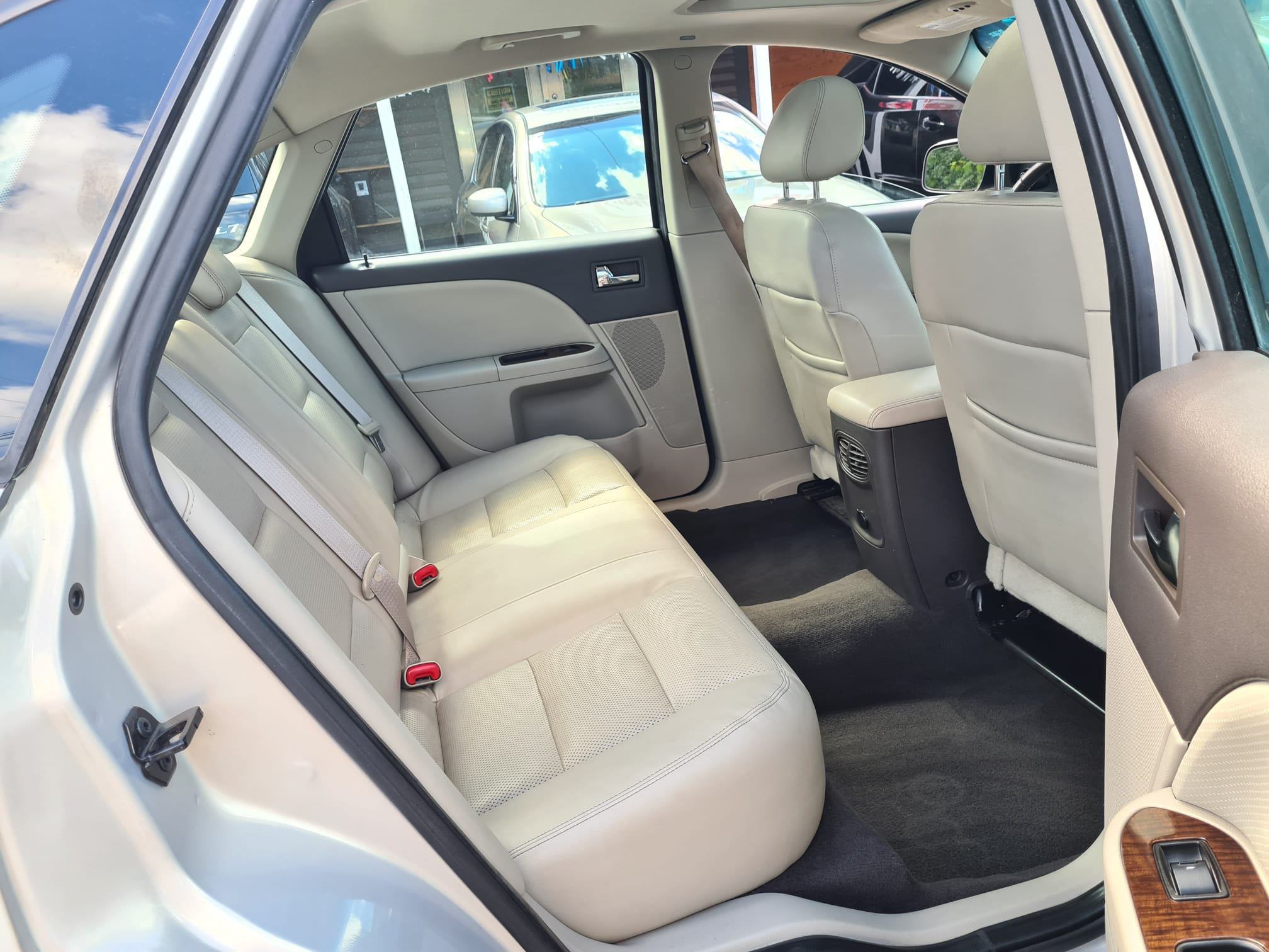 /rahmanmotors/2009-Ford-Taurus-7100902984205499.jpg