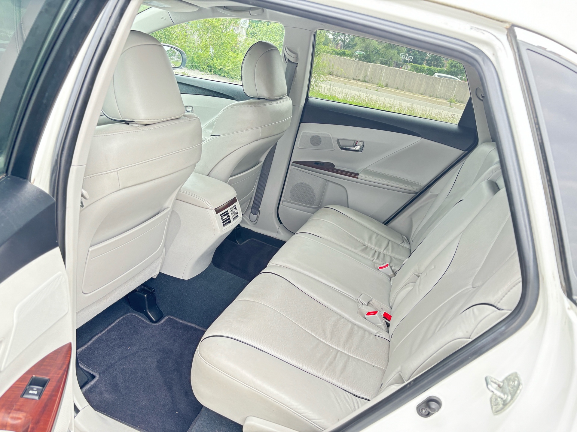 /rahmanmotors/2009-Toyota-Venza-8190275685285613.jpg