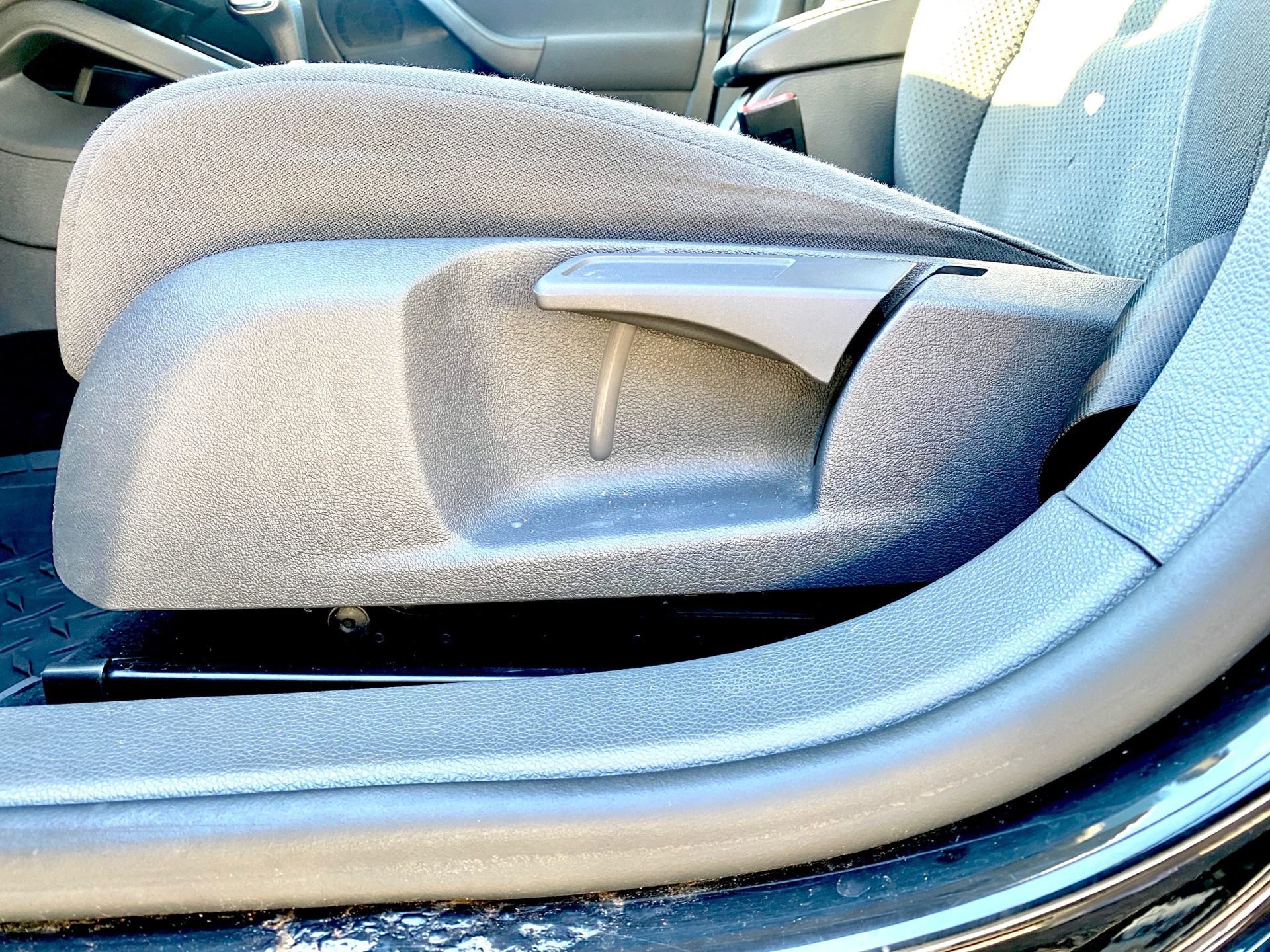 /rahmanmotors/2009-Volkswagen-Rabbit-16596085029158747.jpg