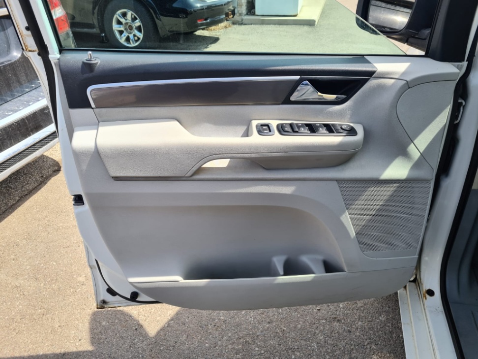 /rahmanmotors/2009-Volkswagen-Routan-6846616073841401.jpg