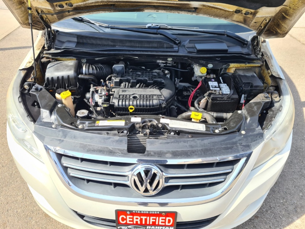 /rahmanmotors/2009-Volkswagen-Routan-8784155434234608.jpg