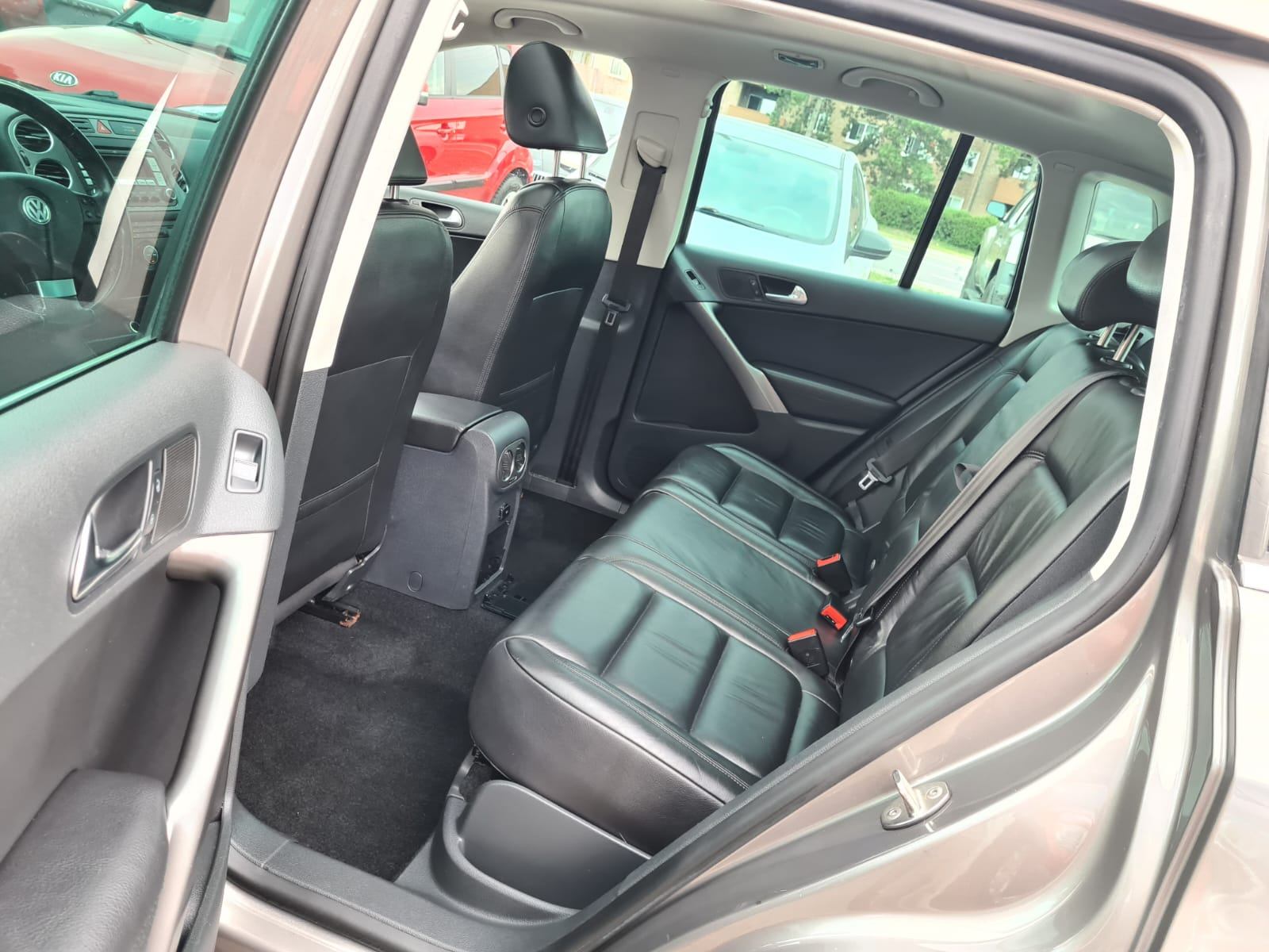 /rahmanmotors/2009-Volkswagen-Tiguan-12789501765049072.jpg
