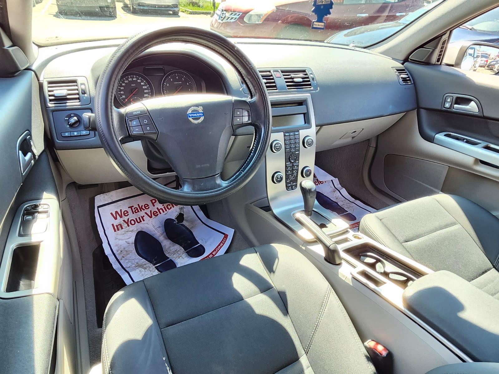 /rahmanmotors/2009-Volvo-C30-1120890671907373.jpg