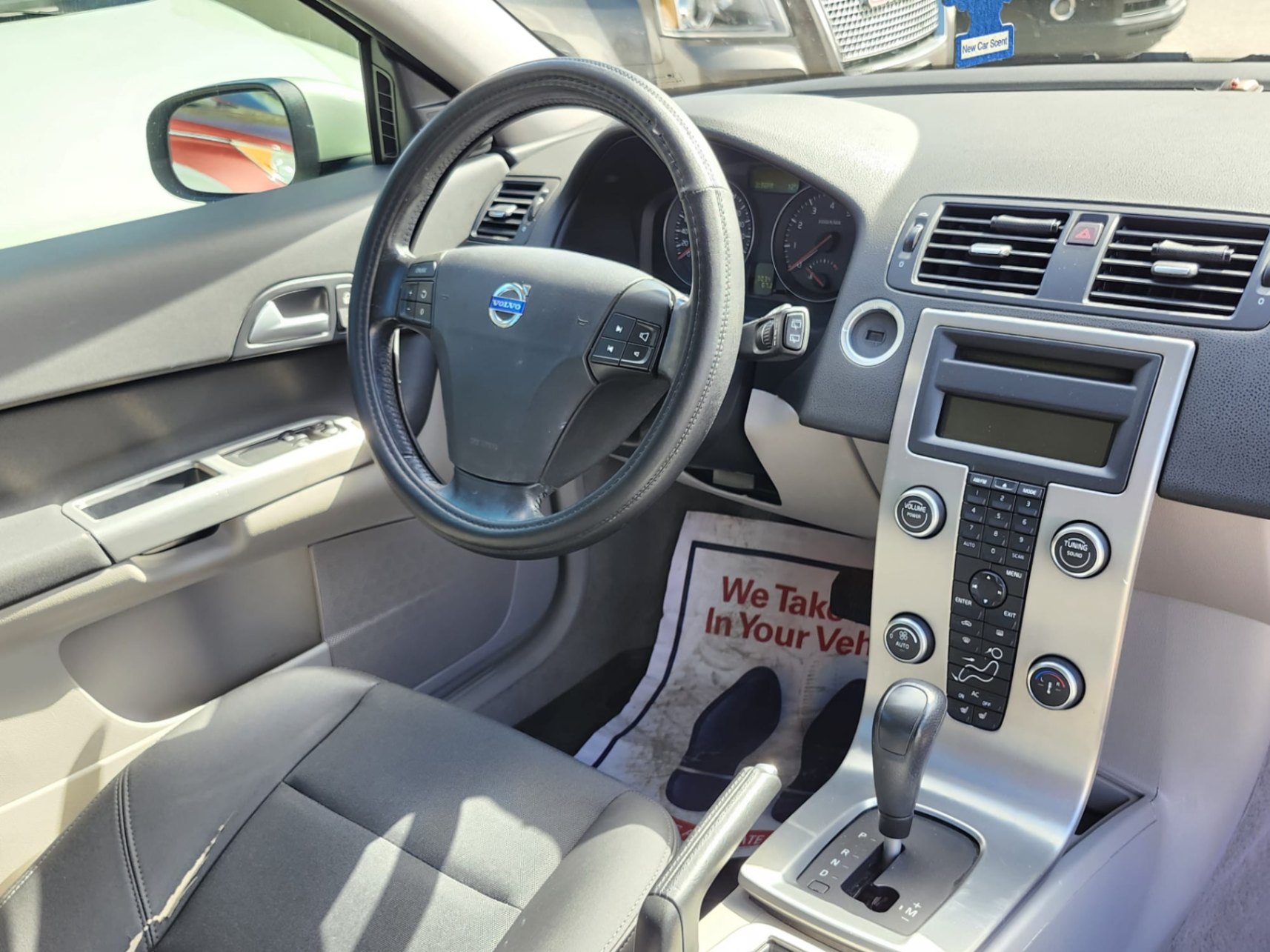 /rahmanmotors/2009-Volvo-C30-15907390149059197.jpg