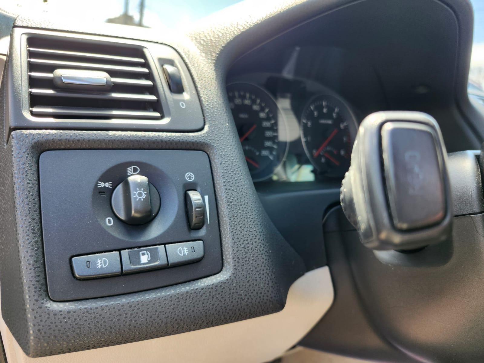 /rahmanmotors/2009-Volvo-C30-22704179456273121.jpg