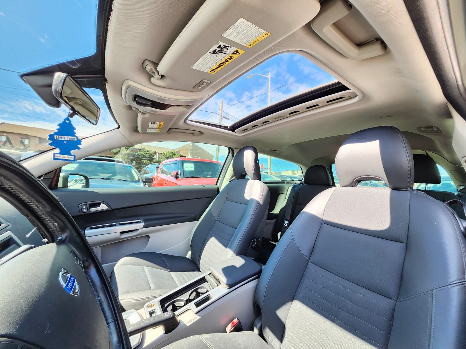 /rahmanmotors/2009-Volvo-C30-41607655977469293.jpg