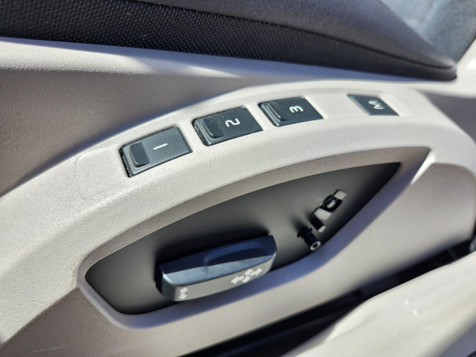 /rahmanmotors/2009-Volvo-C30-7476283372763188.jpg