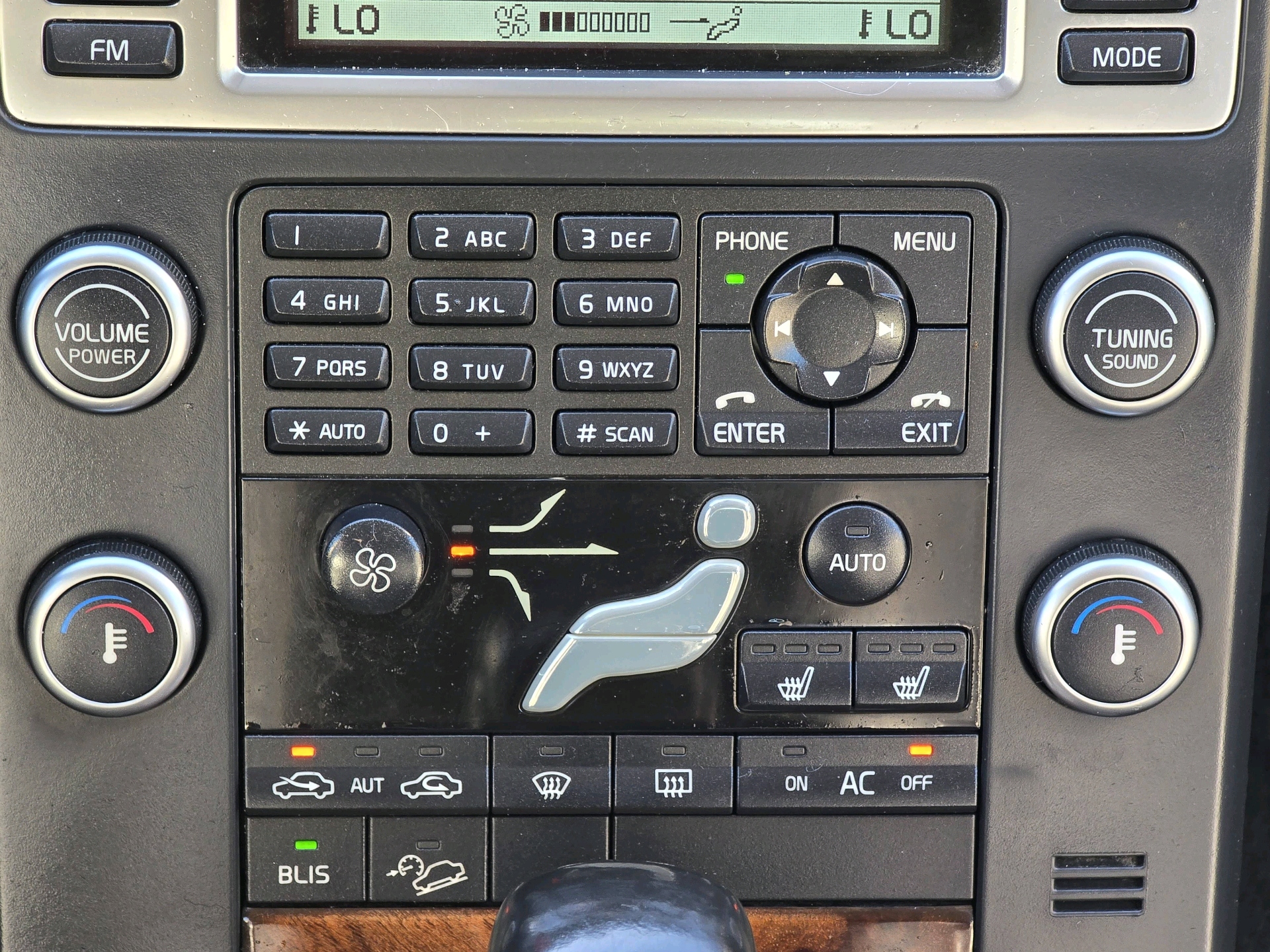 /rahmanmotors/2009-Volvo-XC70-3664263611279328.jpg