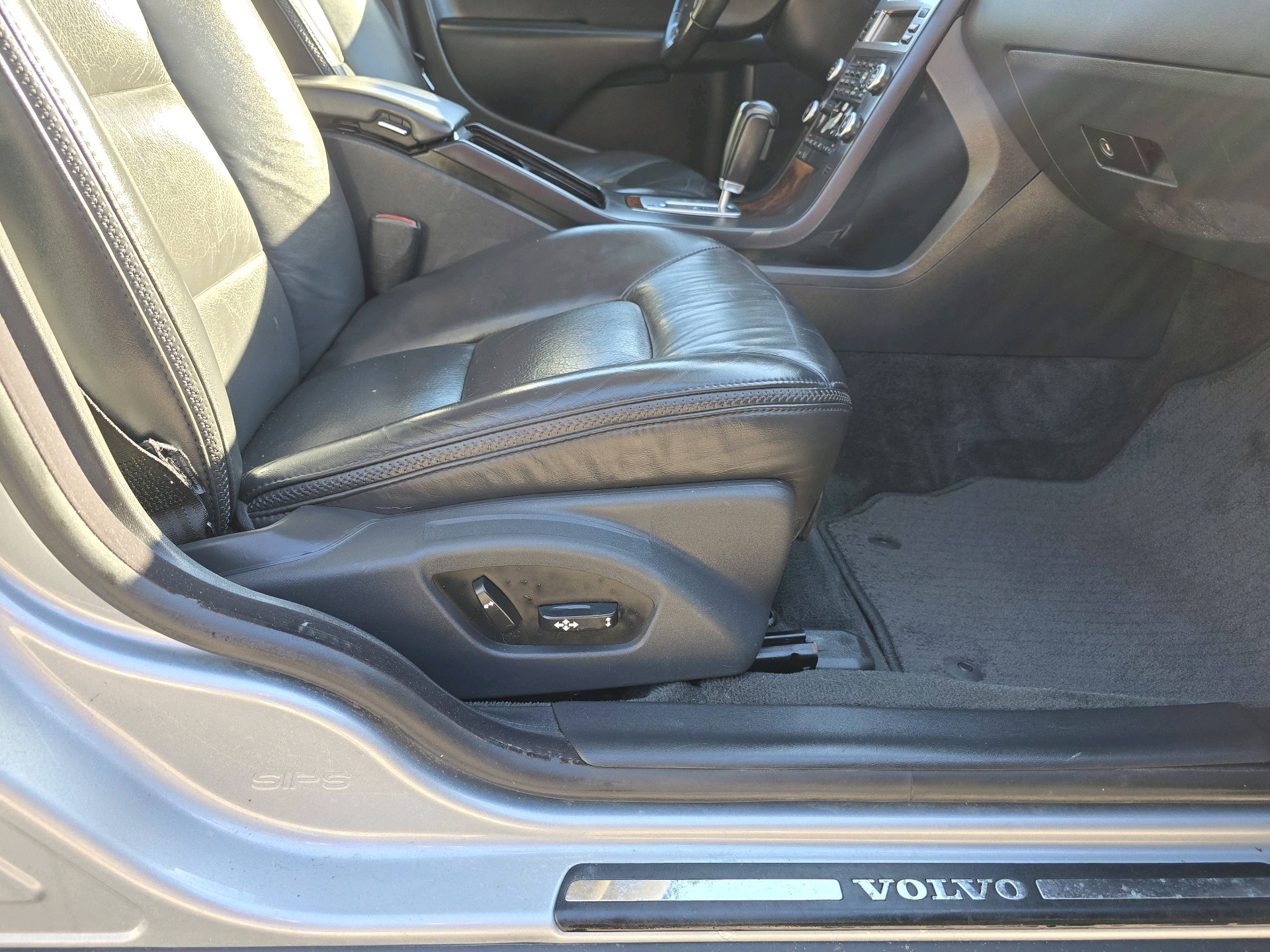 /rahmanmotors/2009-Volvo-XC70-49447936220298505.jpg