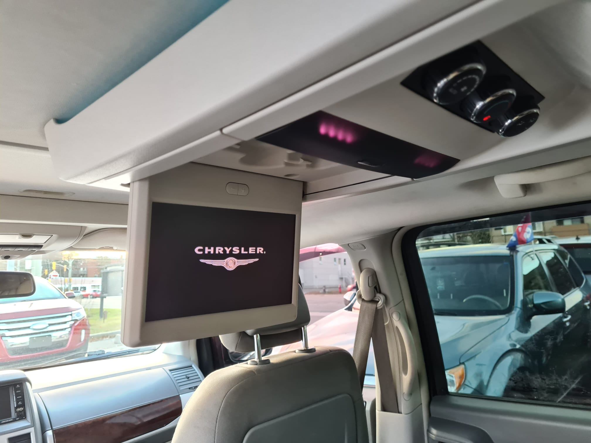 /rahmanmotors/2010-Chrysler-Town&-044738954717437496.jpg