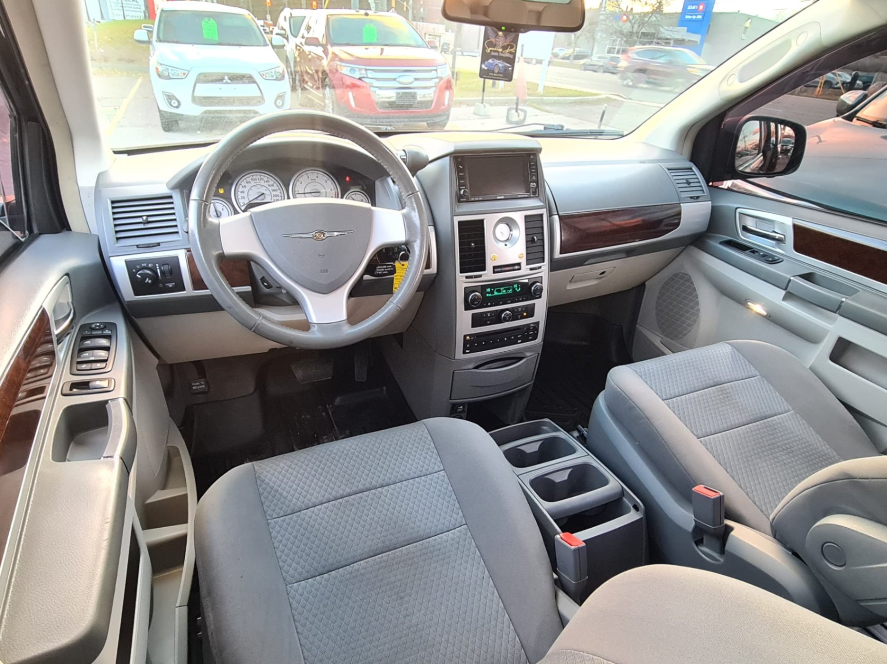 /rahmanmotors/2010-Chrysler-Town&-5241687723716395.jpg