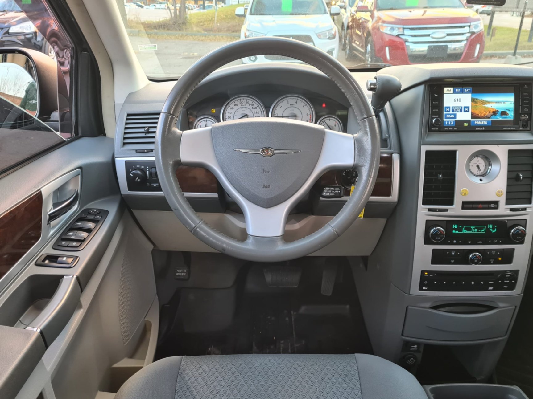 /rahmanmotors/2010-Chrysler-Town&-6622643087039988.jpg