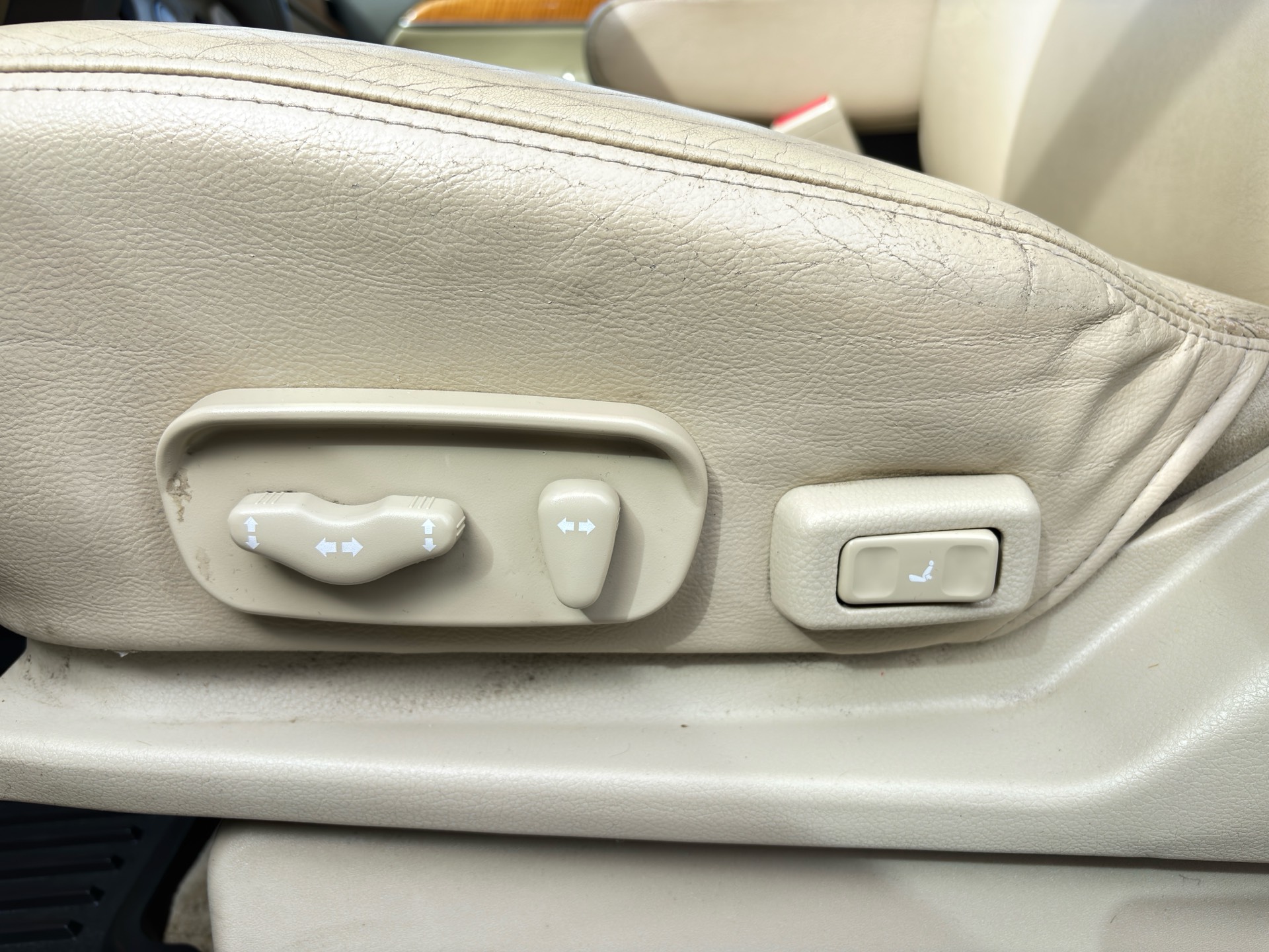 /rahmanmotors/2010-INFINITI-QX56-12328852796249623.jpg