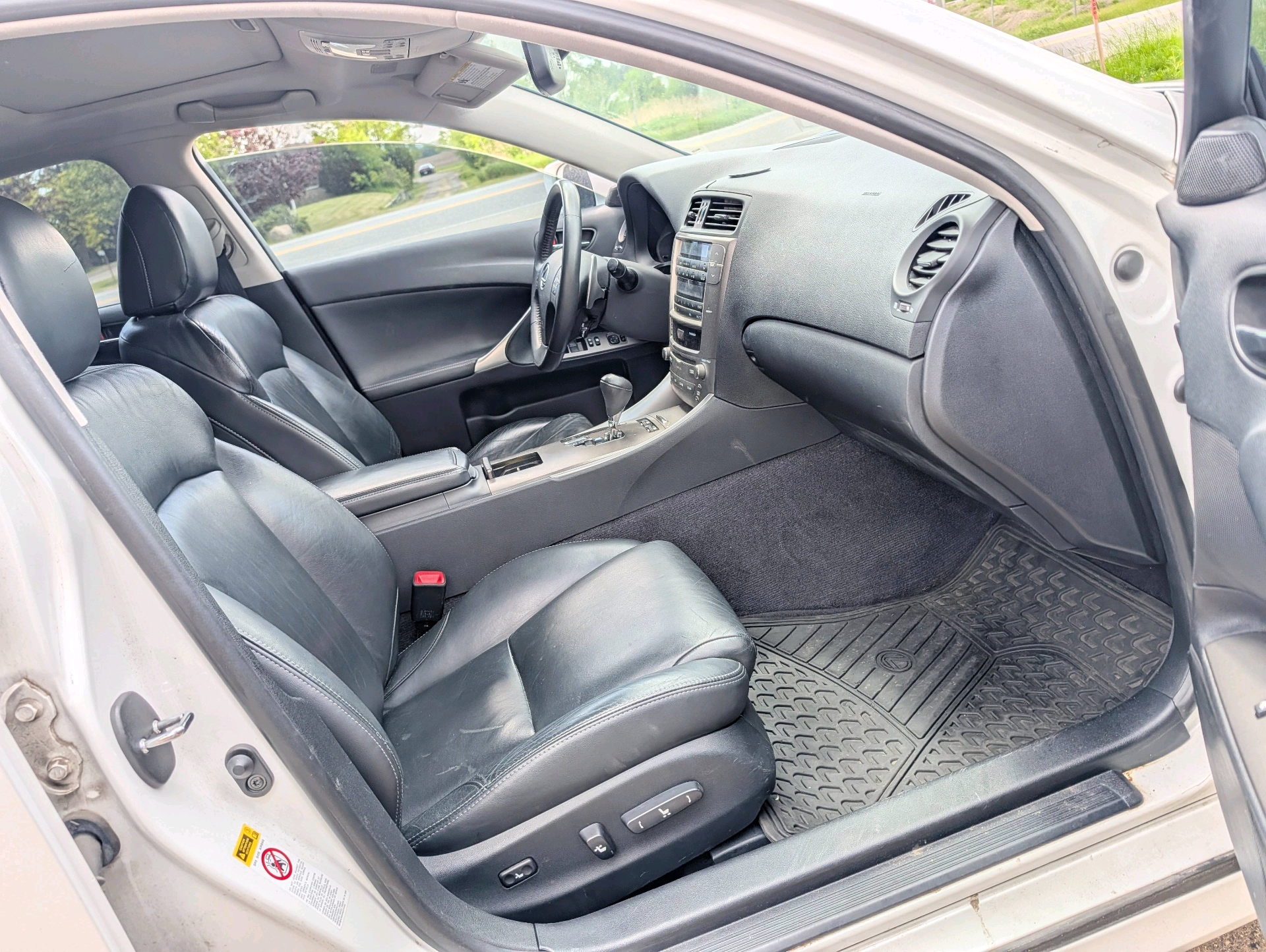 /rahmanmotors/2010-Lexus-IS-49307946724911633.jpg