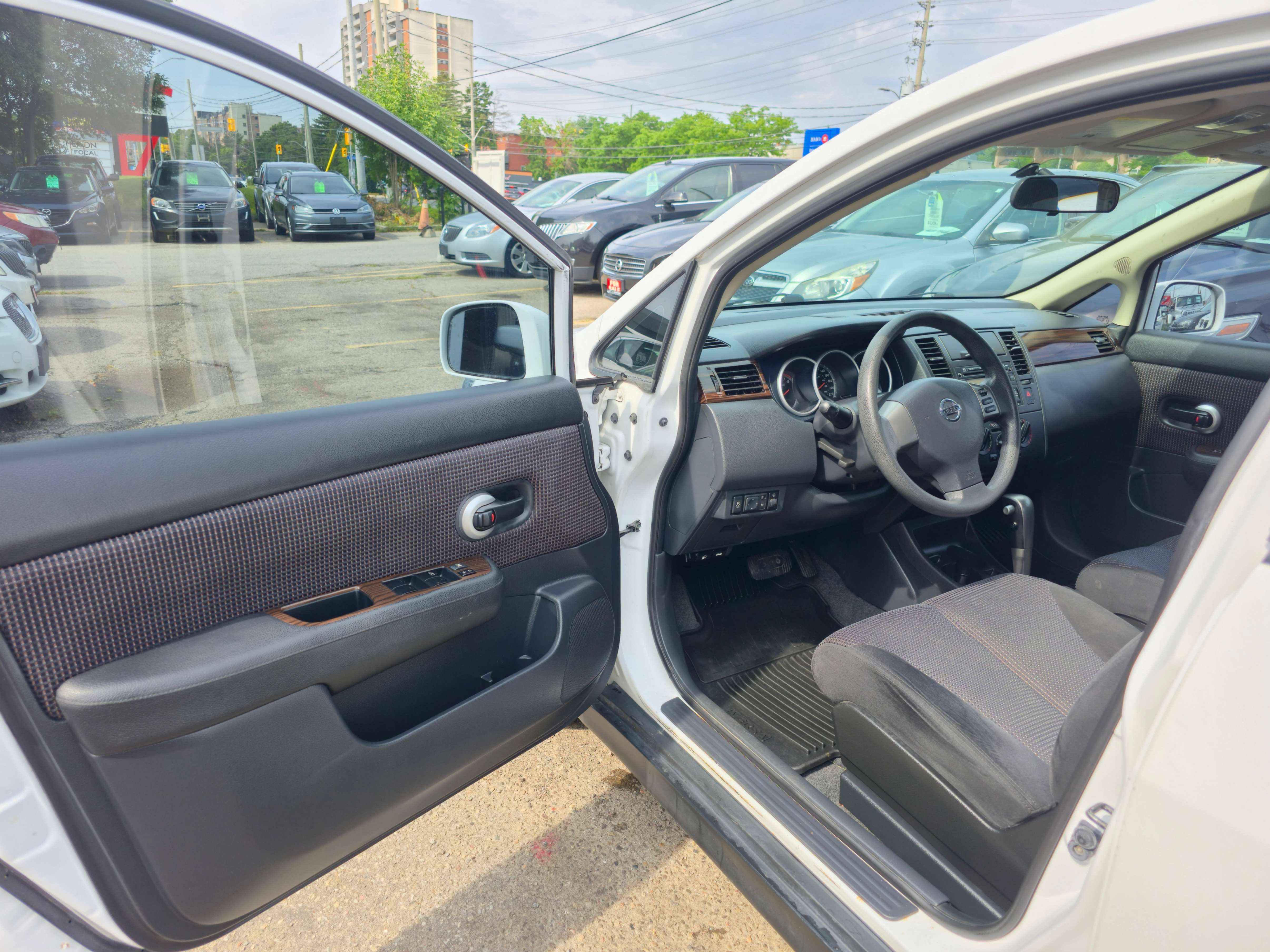 /rahmanmotors/2010-Nissan-Versa-27222782893351516.jpg