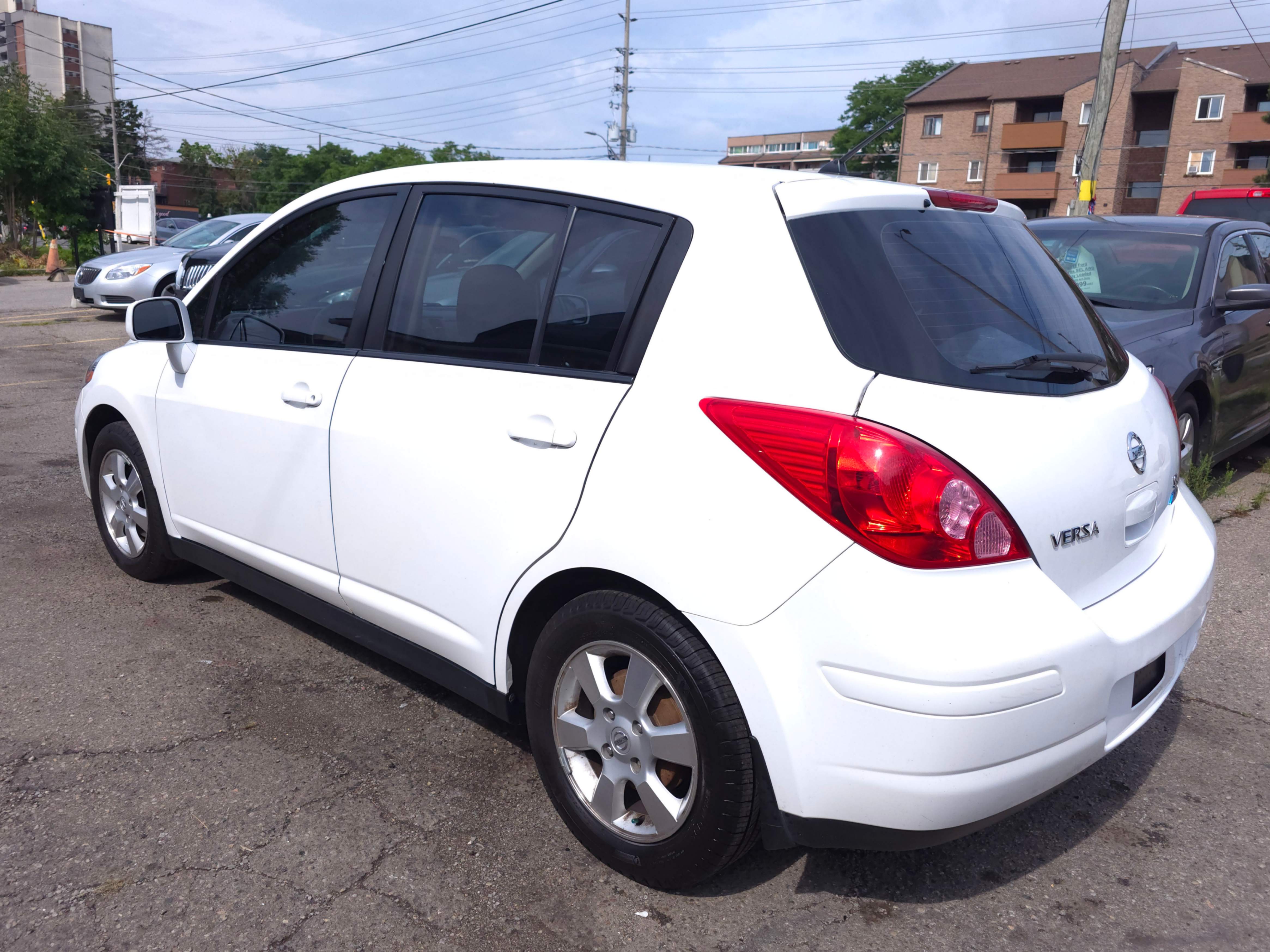 /rahmanmotors/2010-Nissan-Versa-27968095259798775.jpg