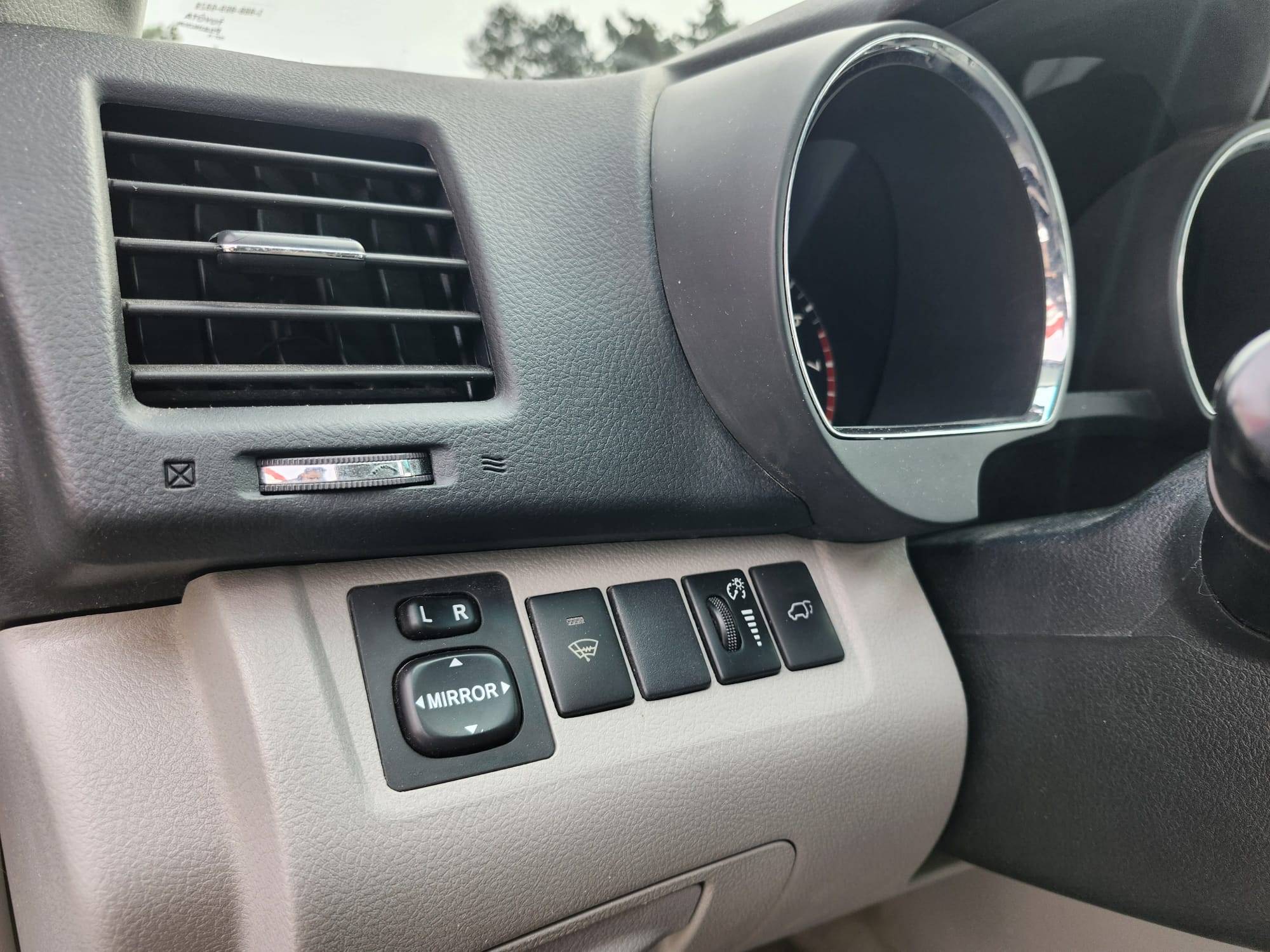 /rahmanmotors/2010-Toyota-Highlander-13966874433433474.jpg