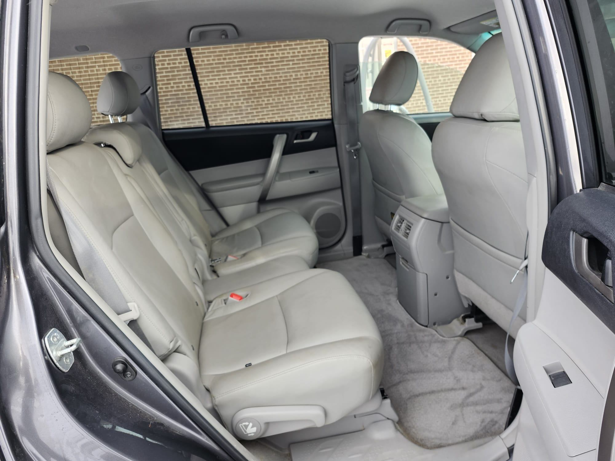 /rahmanmotors/2010-Toyota-Highlander-41920332260603477.jpg
