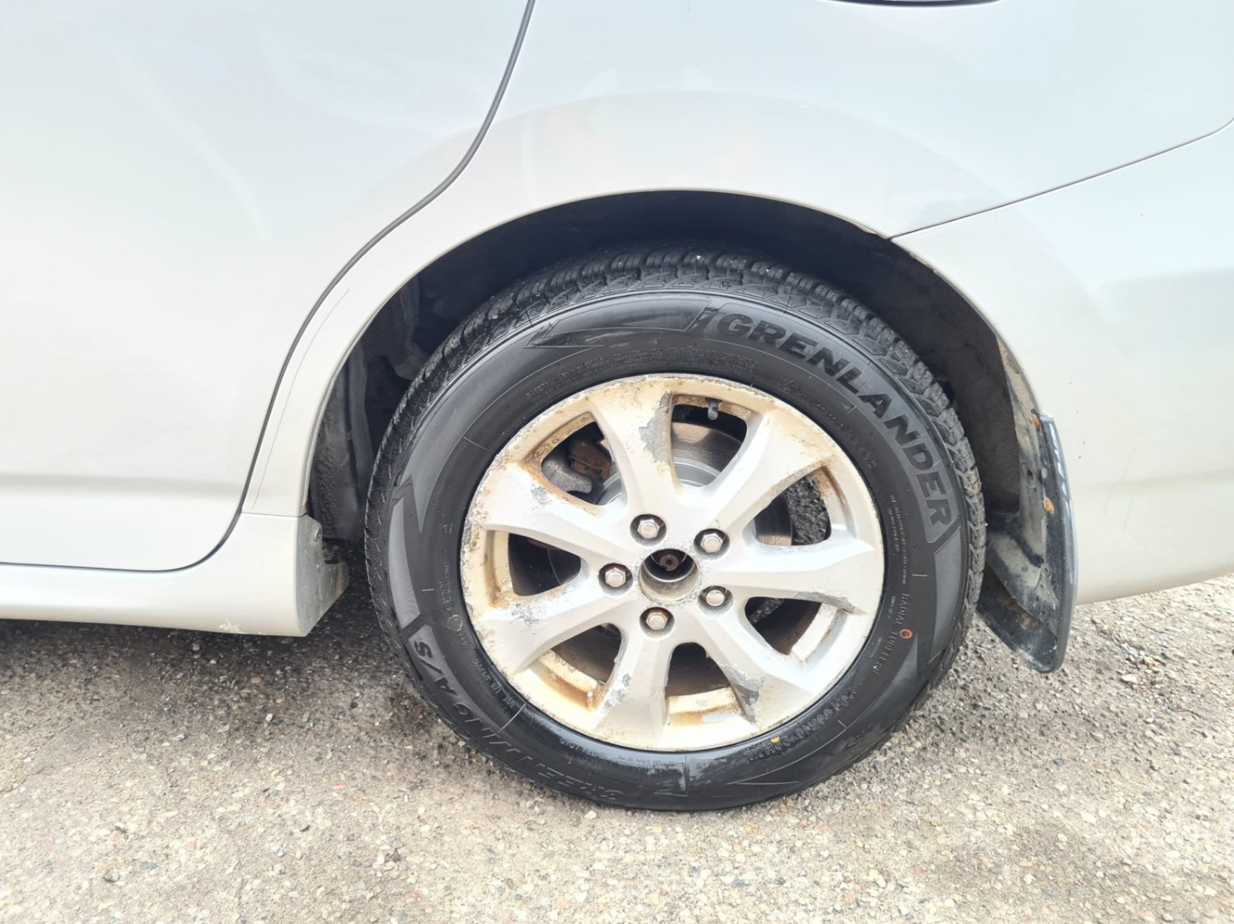 /rahmanmotors/2010-Toyota-Matrix-6612016322294318.jpg