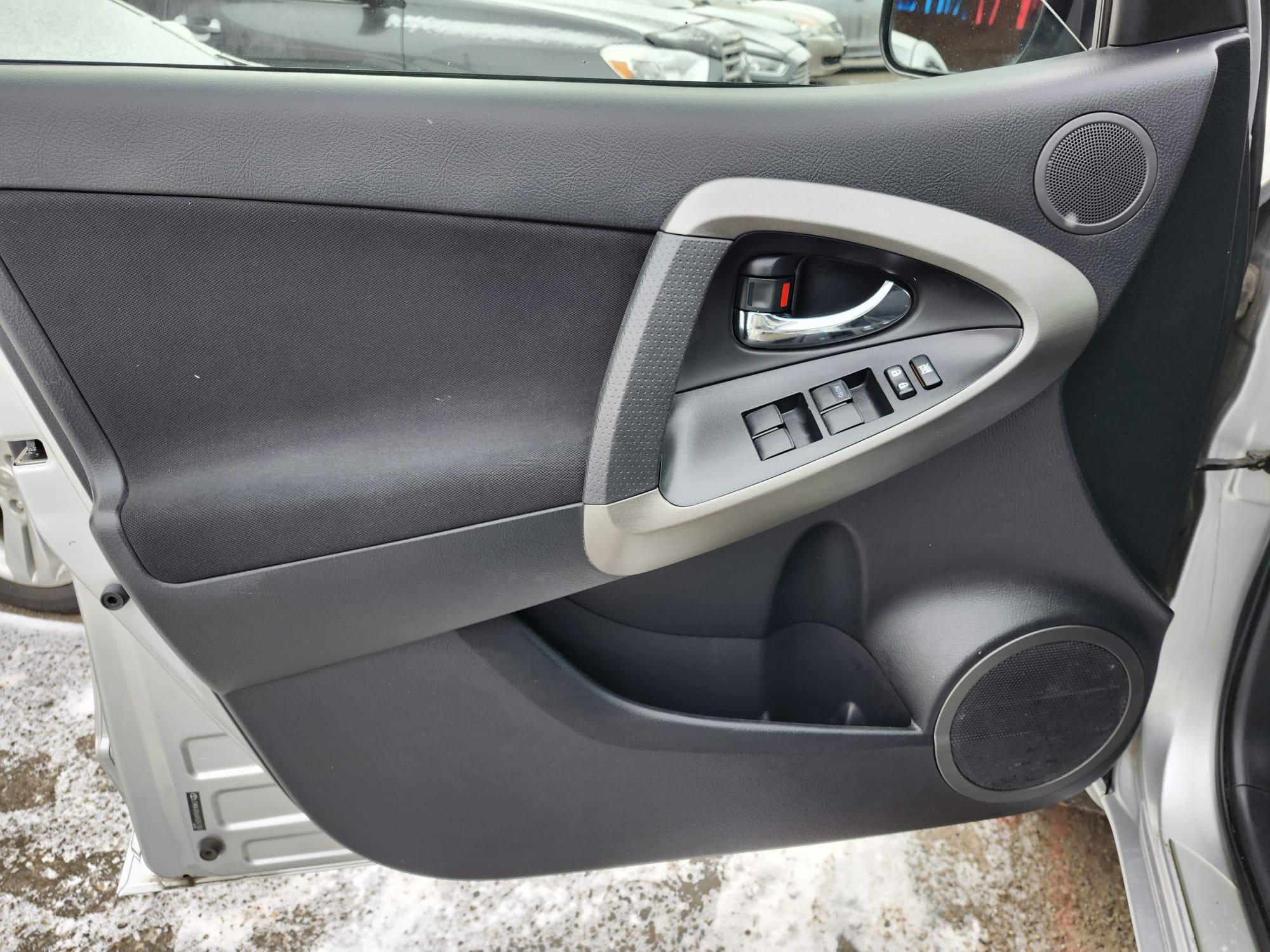 /rahmanmotors/2010-Toyota-RAV4-29327620887720274.jpg