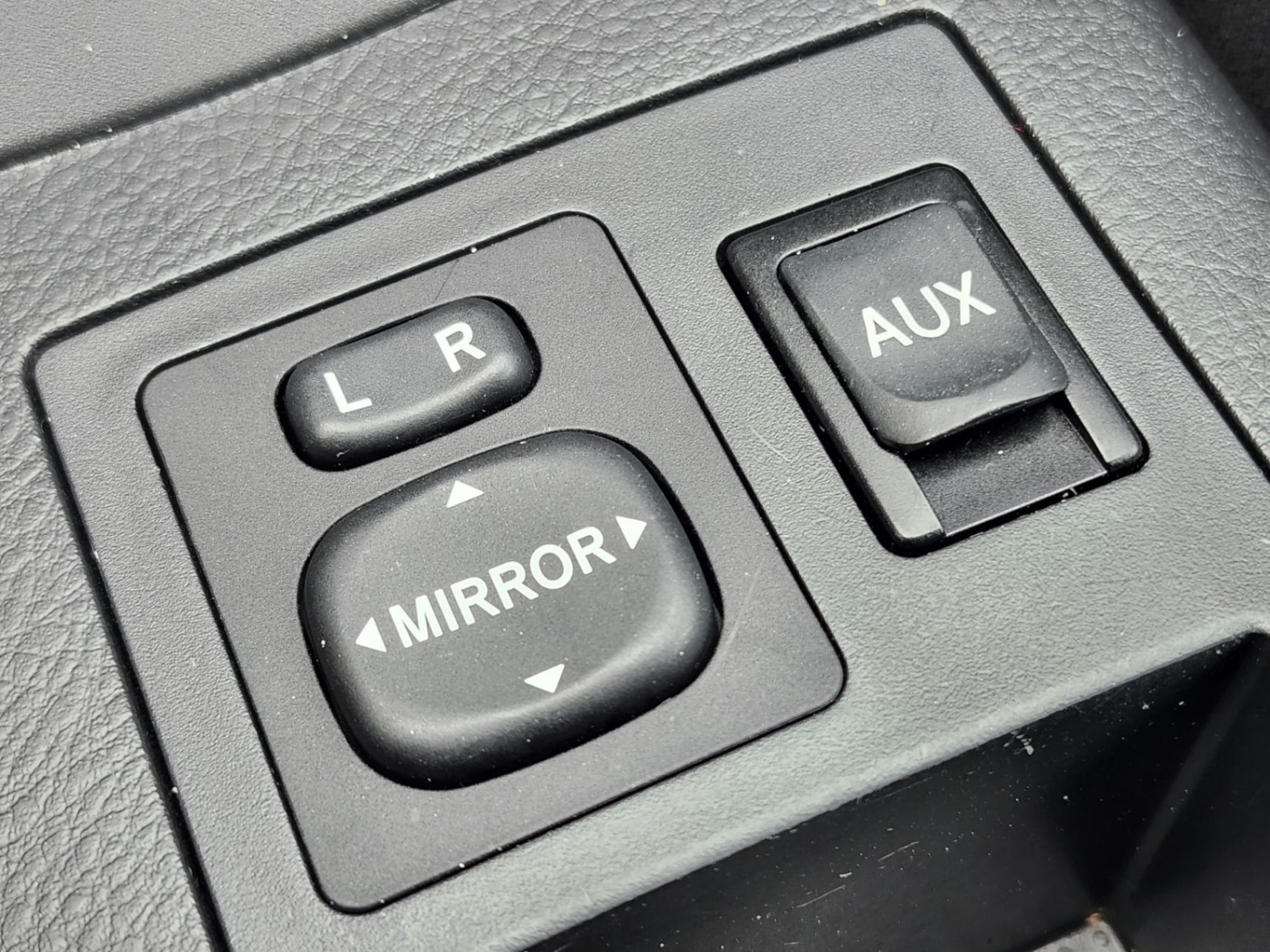 /rahmanmotors/2010-Toyota-RAV4-37240348179672944.jpg