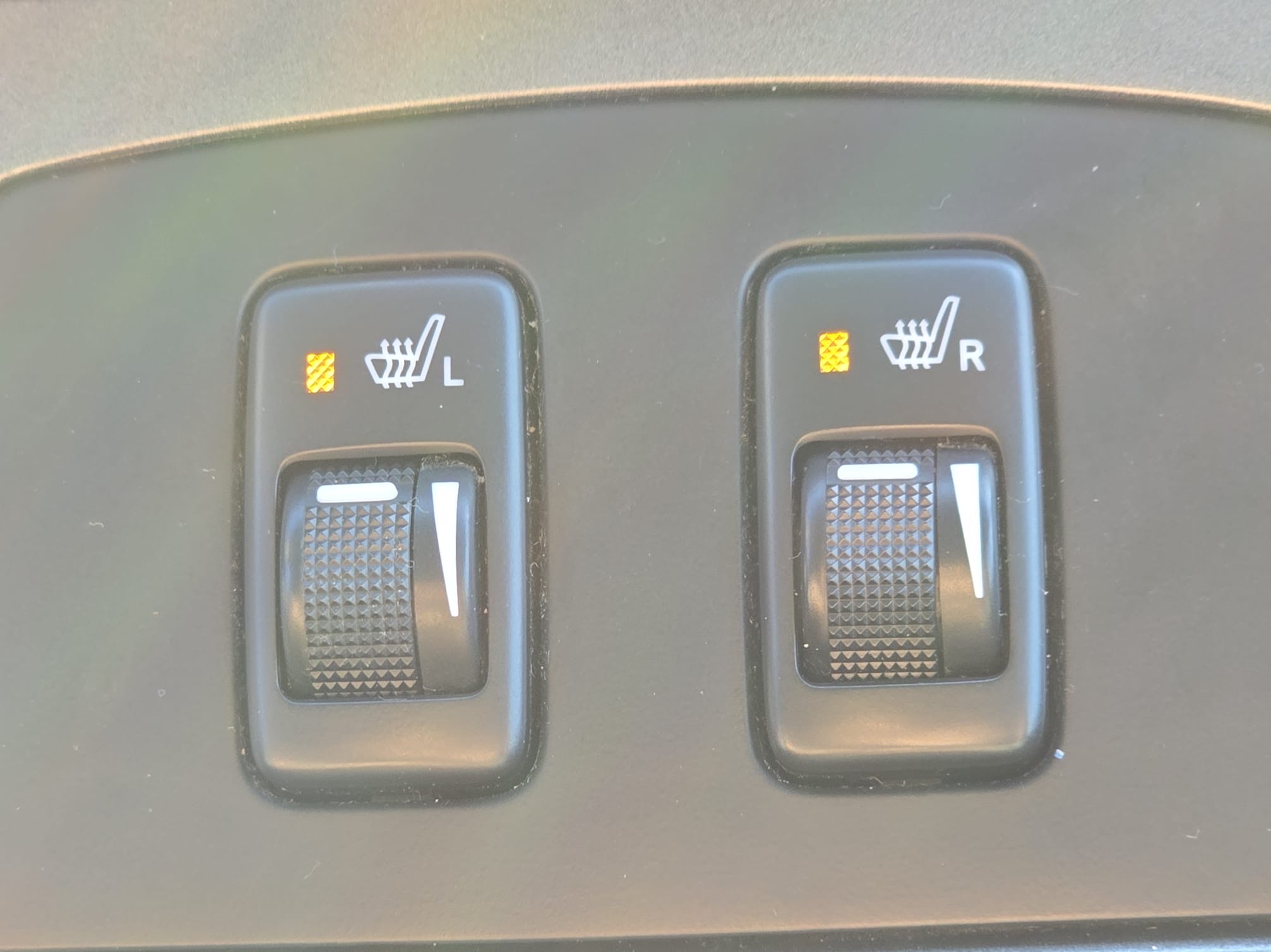 /rahmanmotors/2010-Toyota-Sienna-881603618457313.jpg