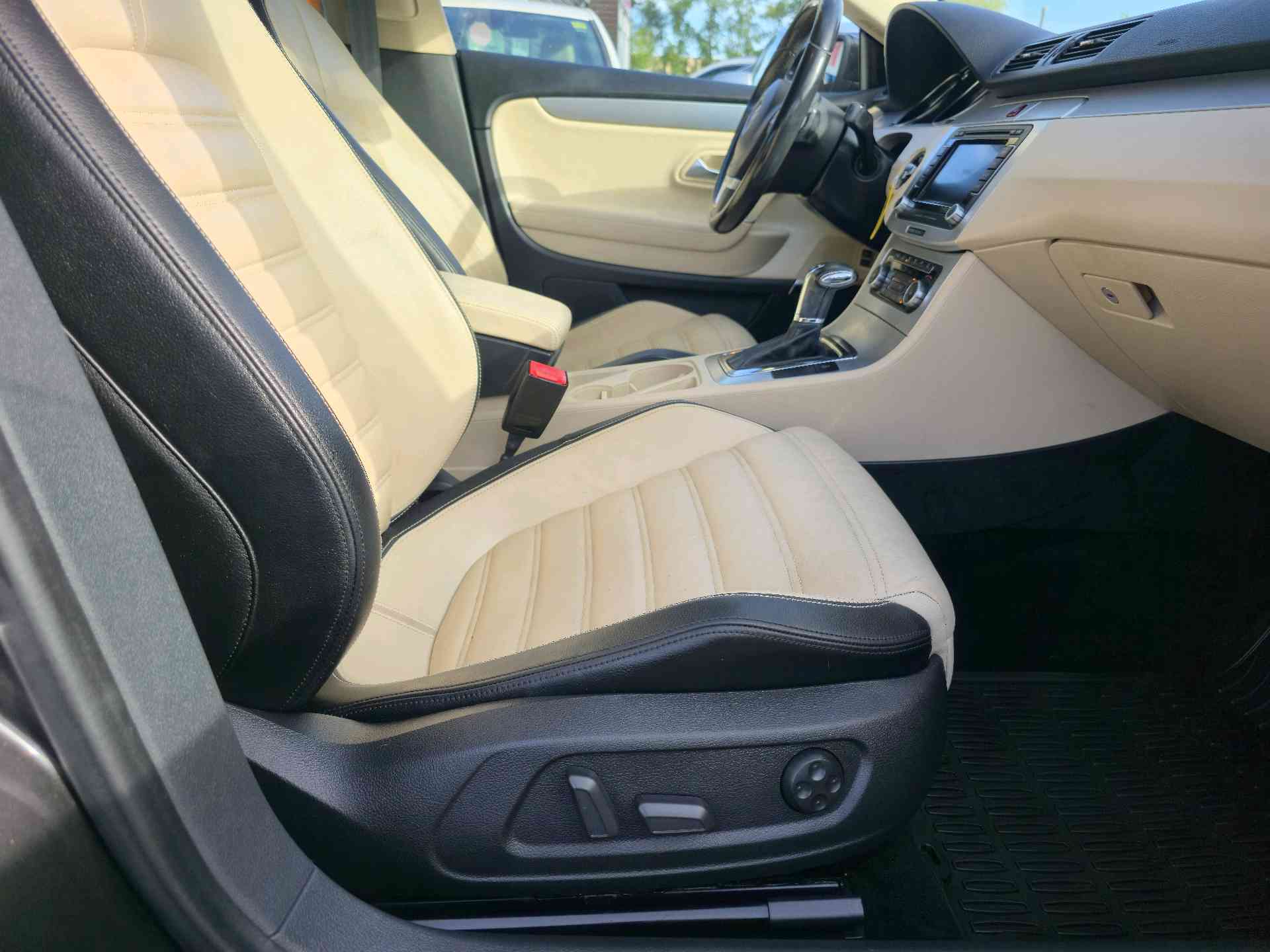 /rahmanmotors/2010-Volkswagen-PassatCC-3640581234351943.jpg