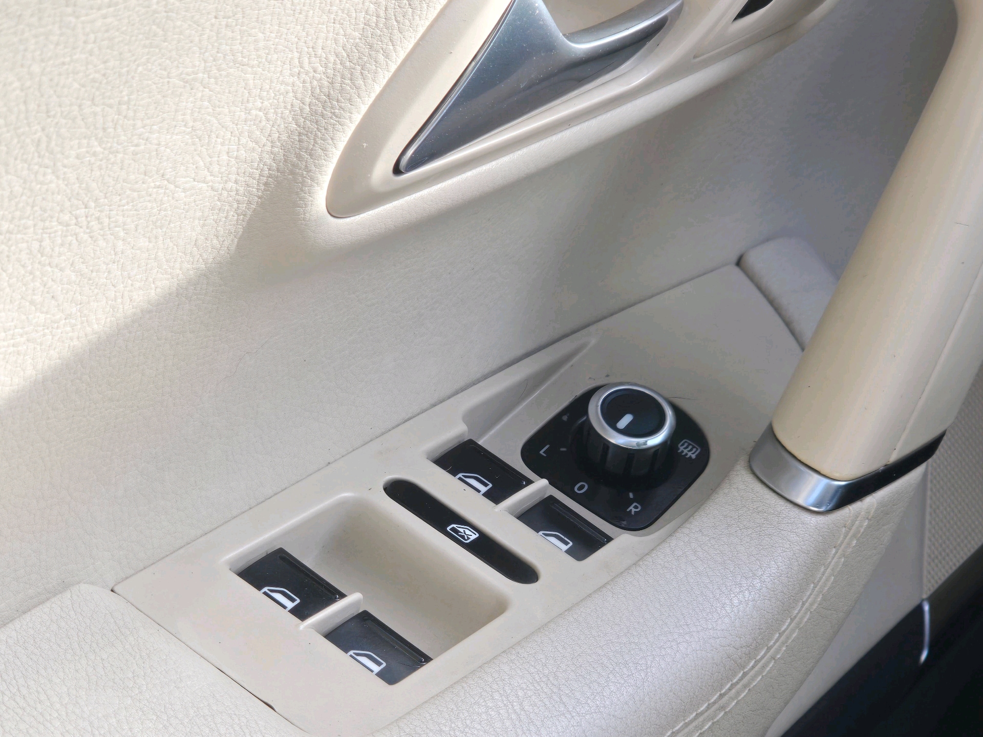/rahmanmotors/2010-Volkswagen-PassatCC-7660549862702968.jpg