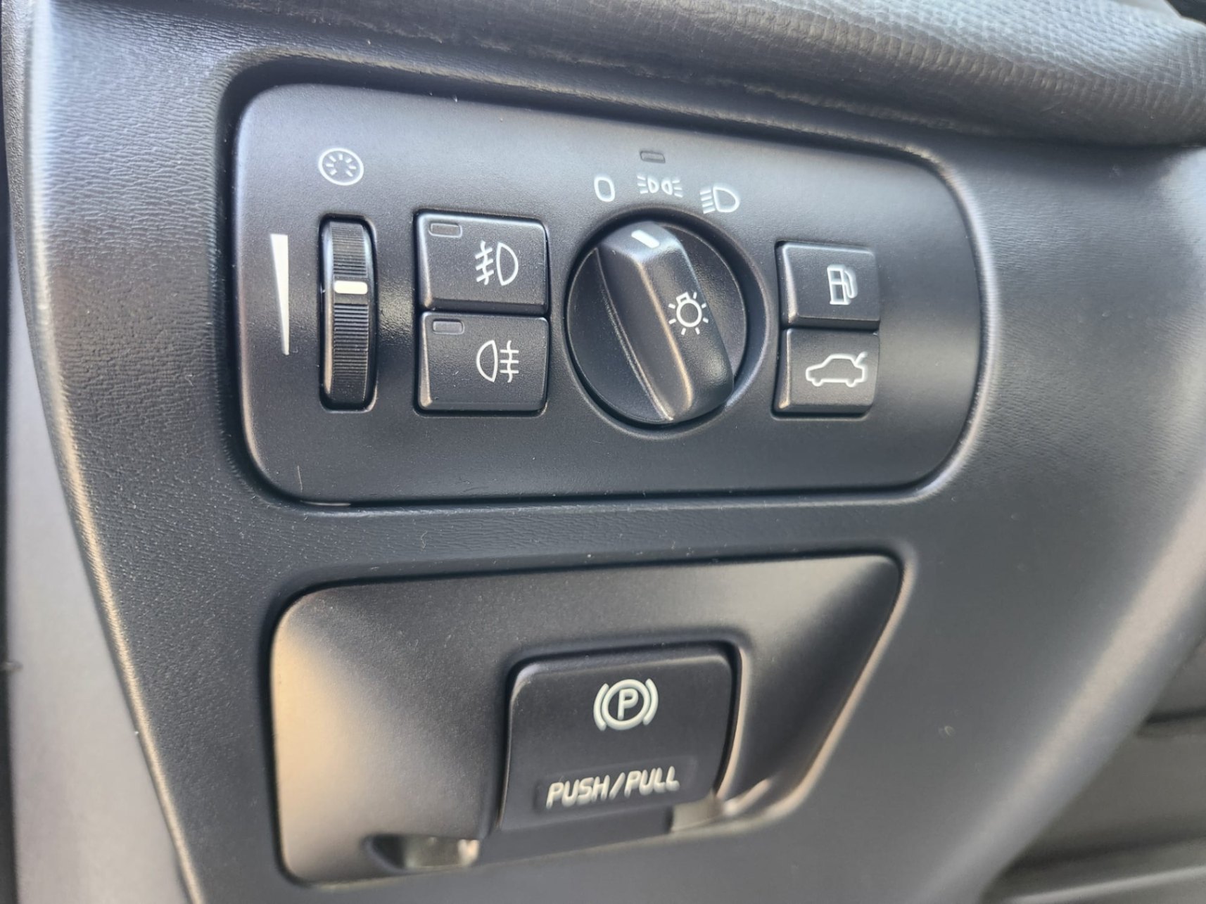 /rahmanmotors/2010-Volvo-XC60-050845387114211826.jpg