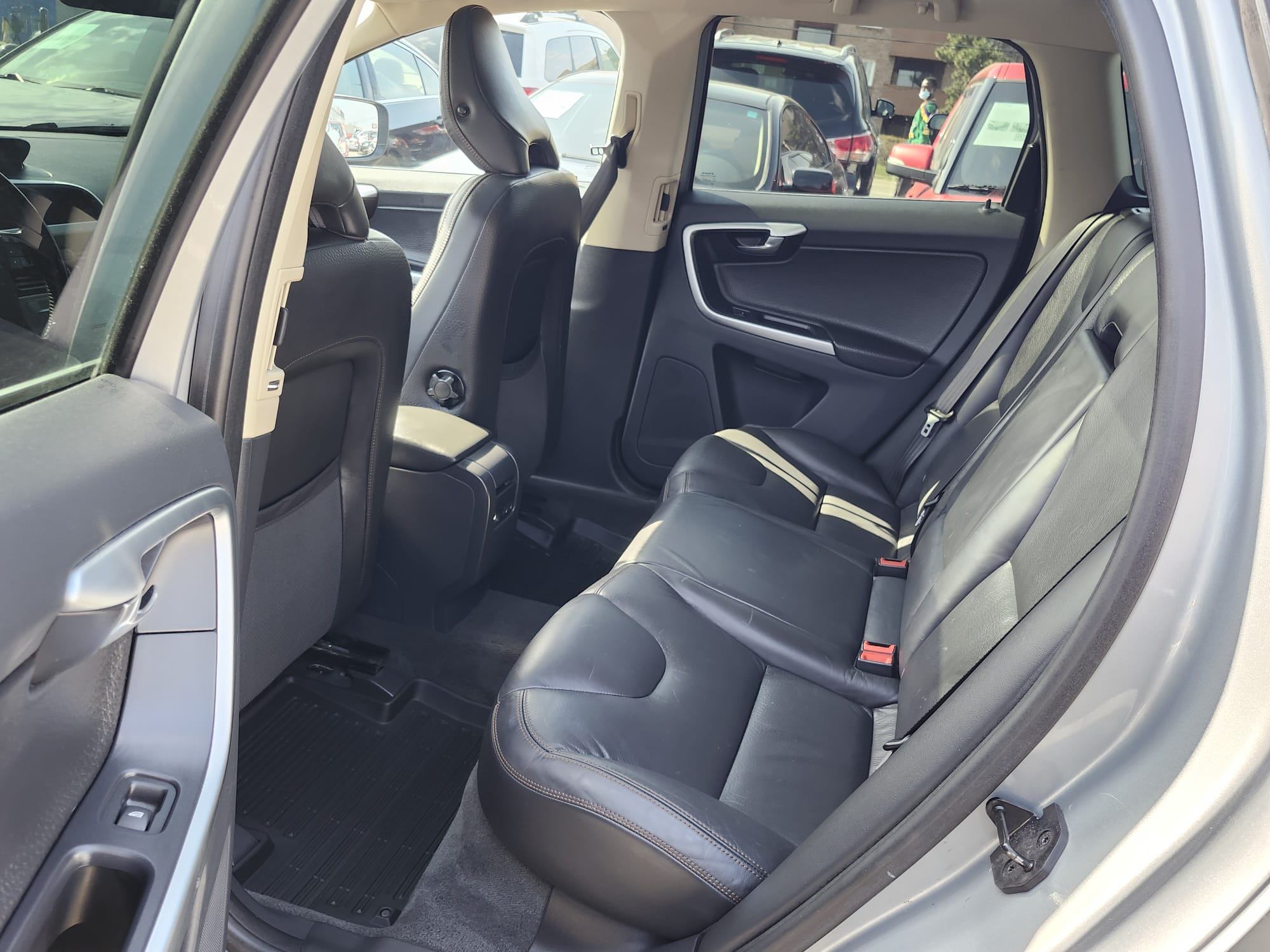 /rahmanmotors/2010-Volvo-XC60-9849213396760859.jpg