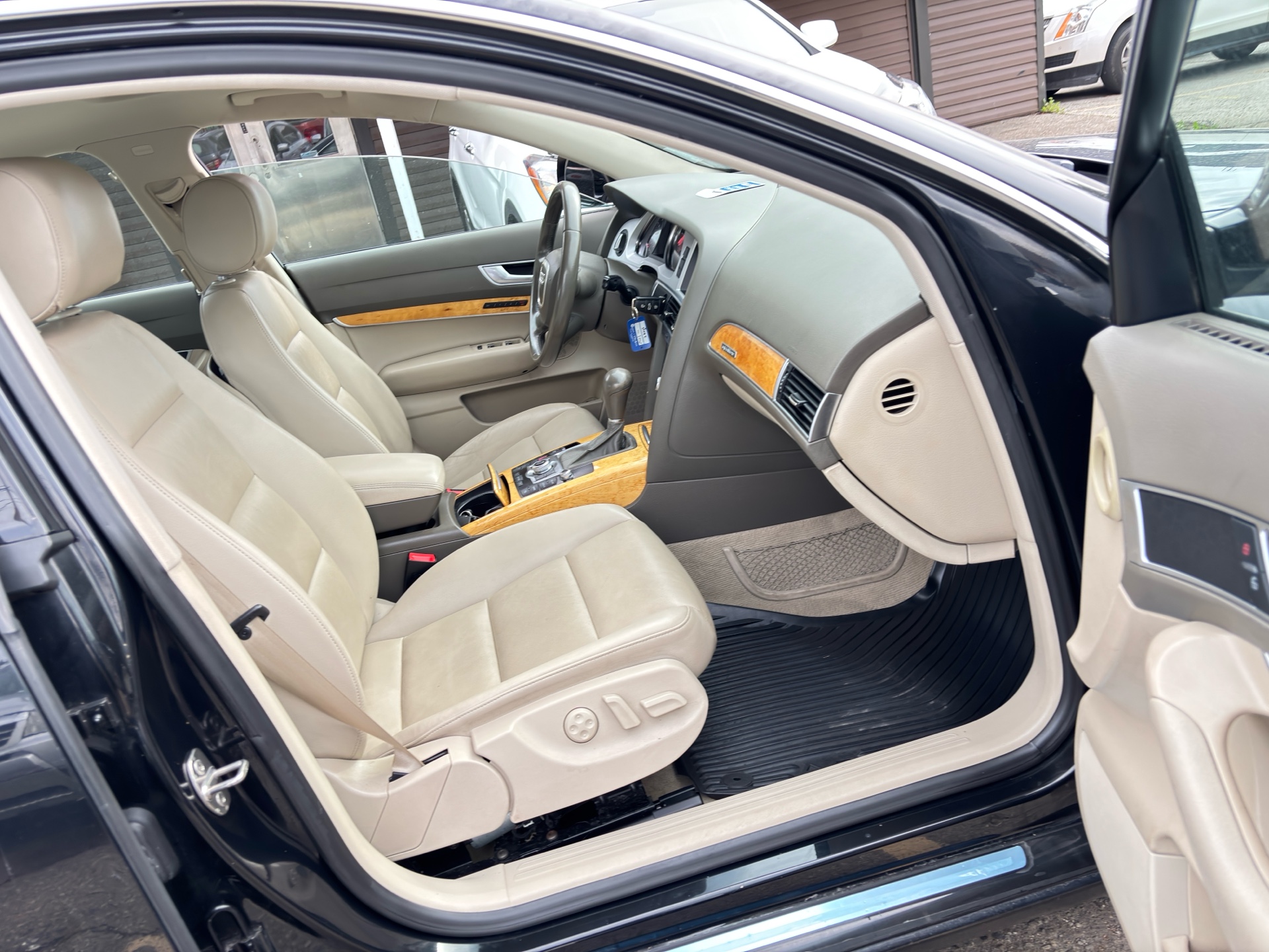 /rahmanmotors/2011-Audi-A6-2725045453664692.jpg