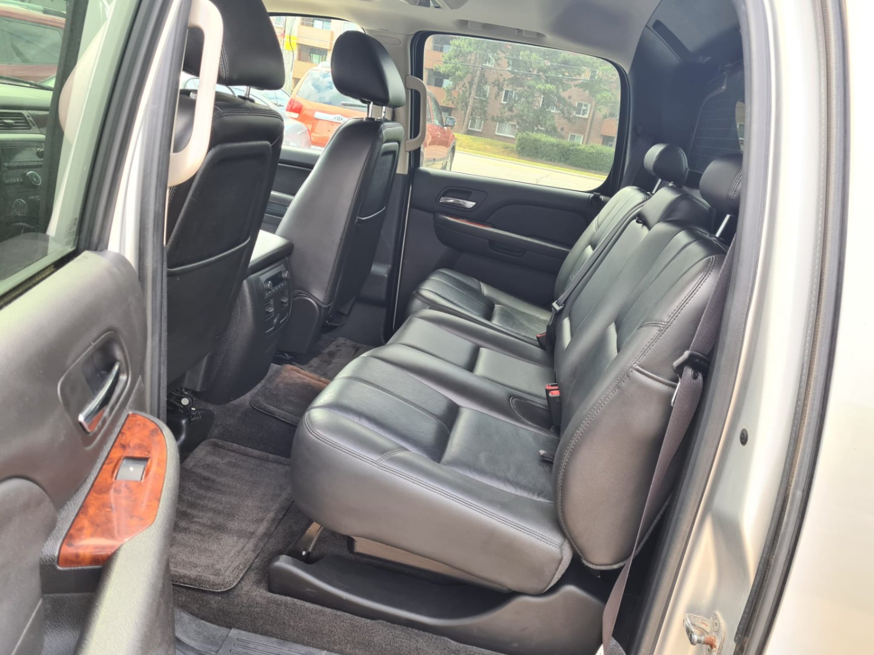 /rahmanmotors/2011-Chevrolet-Avalanche-8196533581479797.jpg