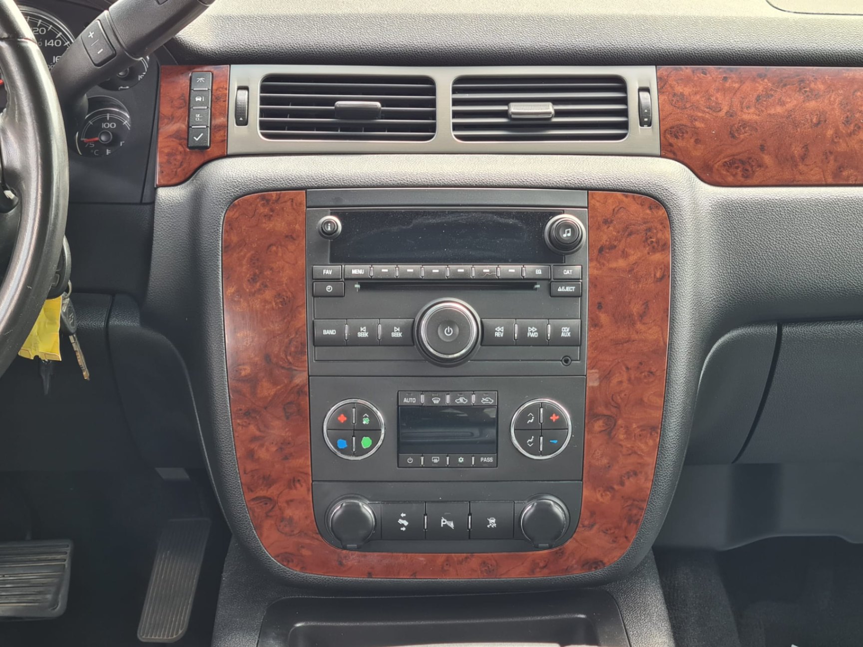 /rahmanmotors/2011-Chevrolet-Avalanche-8685874530309736.jpg