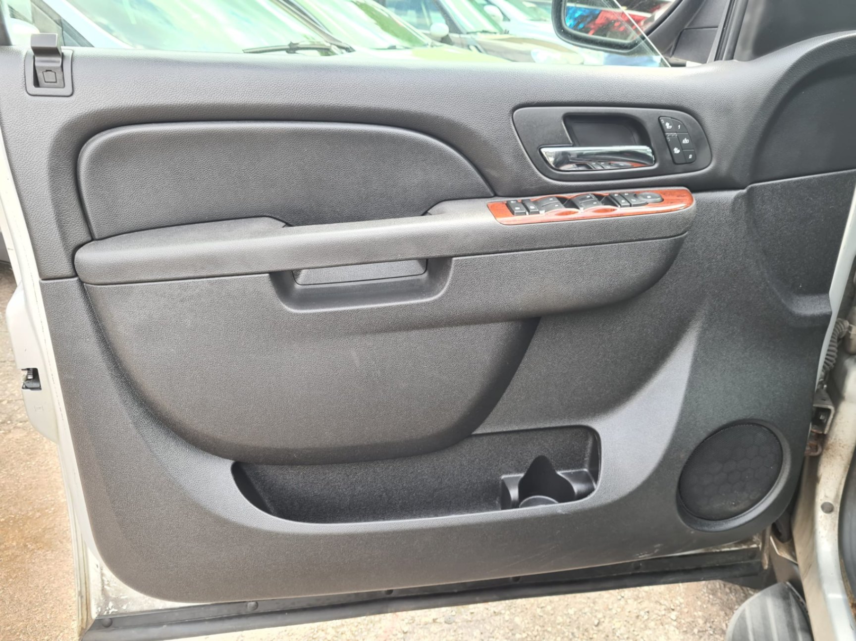 /rahmanmotors/2011-Chevrolet-Avalanche-8884373192093389.jpg